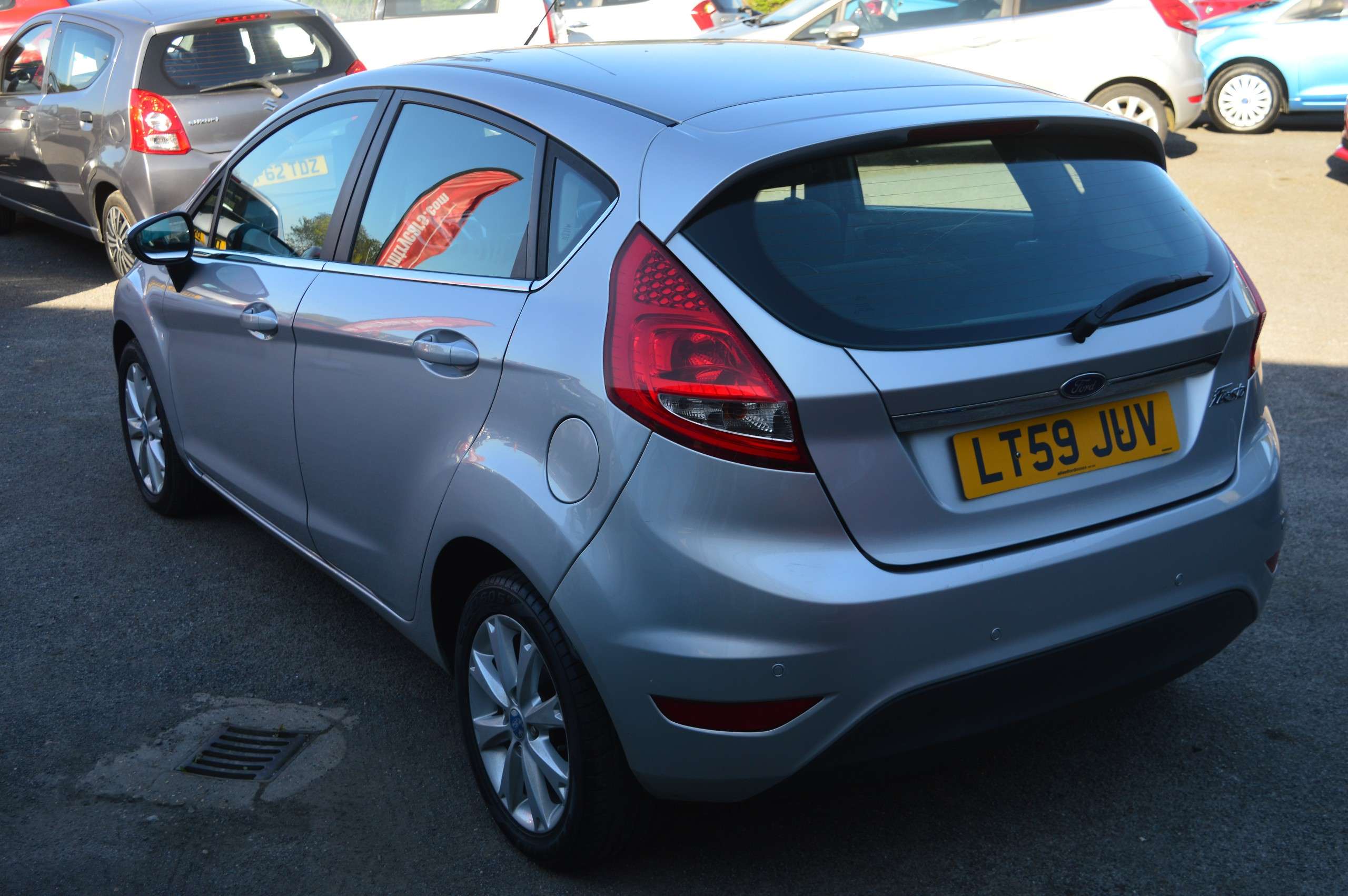 A 2009 FORD FIESTA 1.25 Zetec Hatchback 5dr Petrol Manual (133 g/km, 81 bhp) A 2009 FORD FIESTA 1.25 Zetec Hatchback 5dr Petrol Manual (133 g/km, 81 bhp)