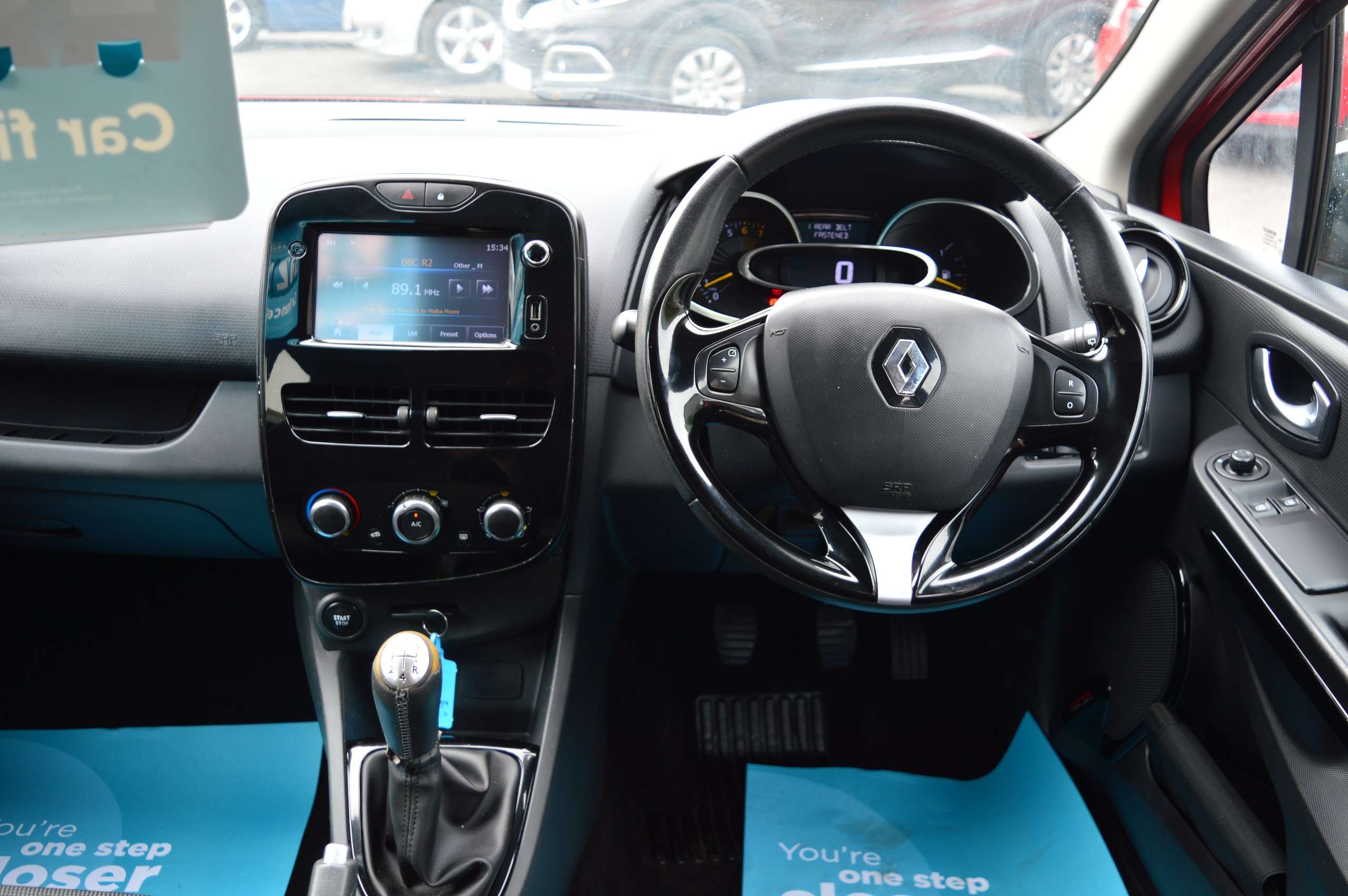 A 2015 RENAULT CLIO 1.2 16V Dynamique Nav Hatchback 5dr Petrol Manual Euro 6 (75 ps) A 2015 RENAULT CLIO 1.2 16V Dynamique Nav Hatchback 5dr Petrol Manual Euro 6 (75 ps)
