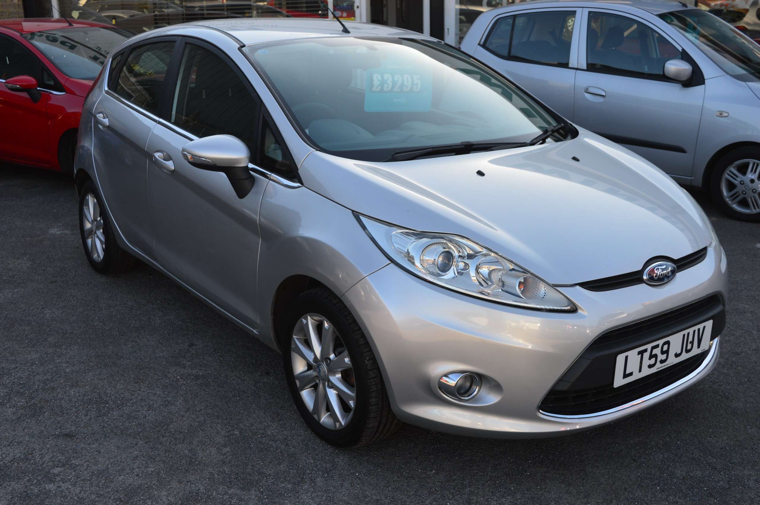 A 2009 FORD FIESTA 1.25 Zetec Hatchback 5dr Petrol Manual (133 g/km, 81 bhp) A 2009 FORD FIESTA 1.25 Zetec Hatchback 5dr Petrol Manual (133 g/km, 81 bhp)