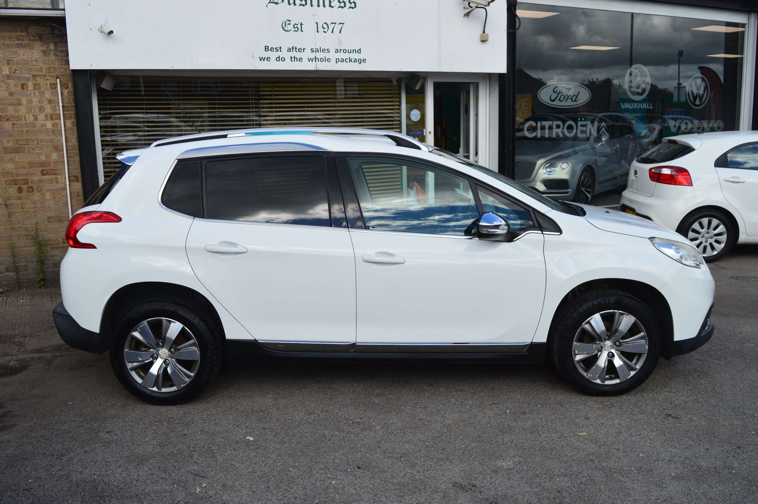 2013 PEUGEOT 2008 2013 PEUGEOT 2008