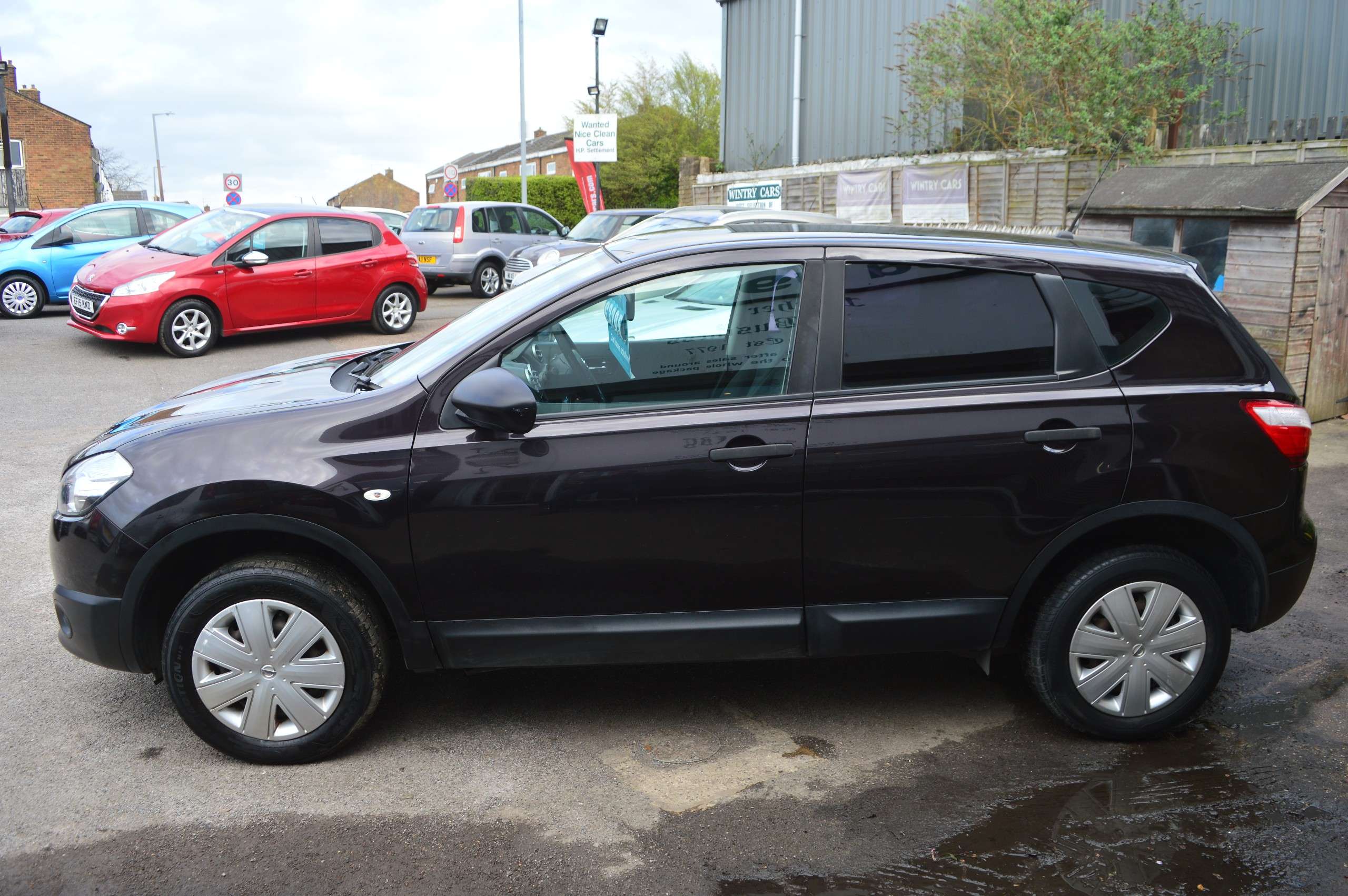 A 2012 NISSAN QASHQAI 1.5 dCi Puredrive Visia SUV 5dr Diesel Manual 2WD Euro 5 (110 ps) A 2012 NISSAN QASHQAI 1.5 dCi Puredrive Visia SUV 5dr Diesel Manual 2WD Euro 5 (110 ps)