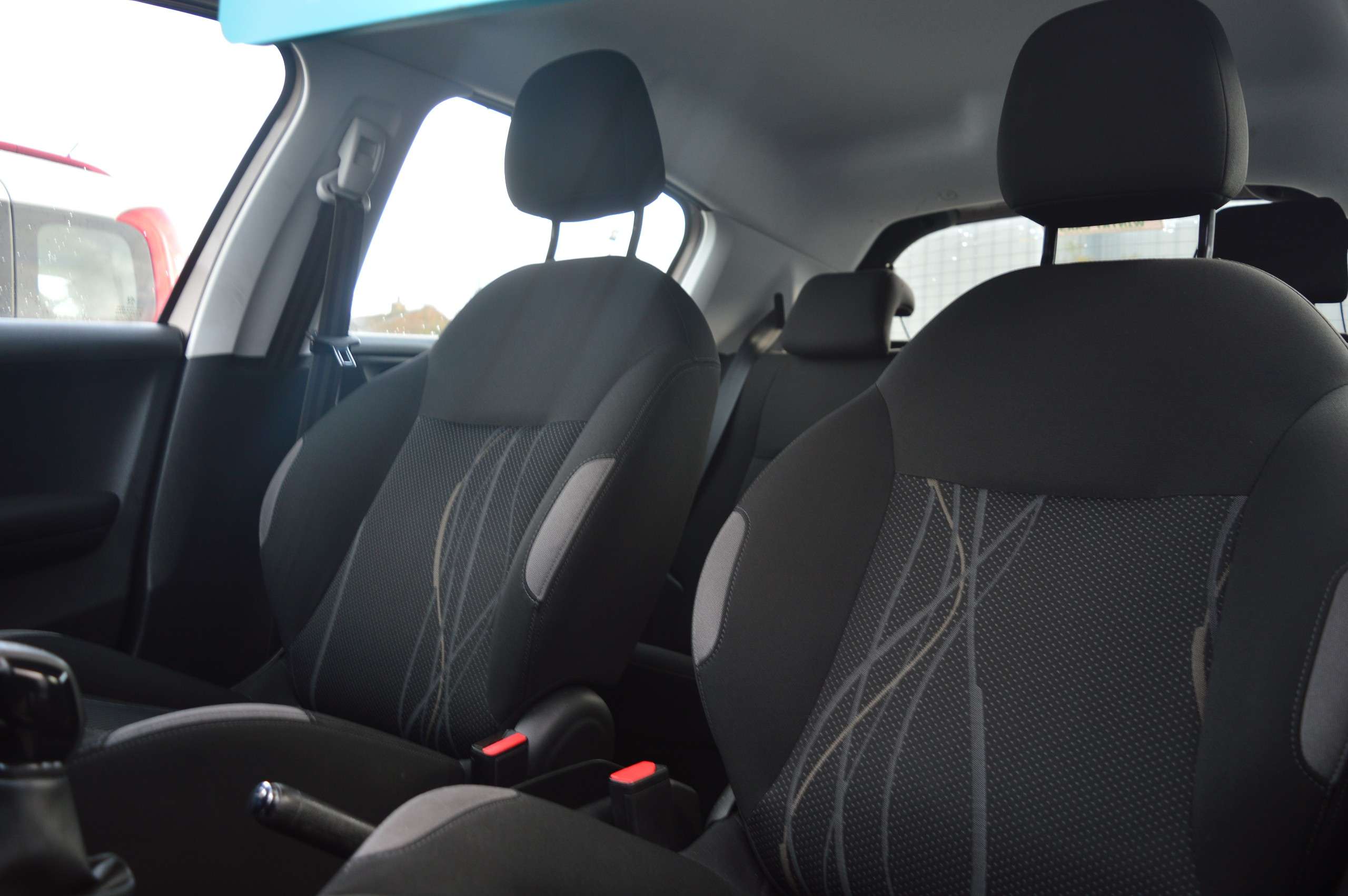 2013 PEUGEOT 208 2013 PEUGEOT 208