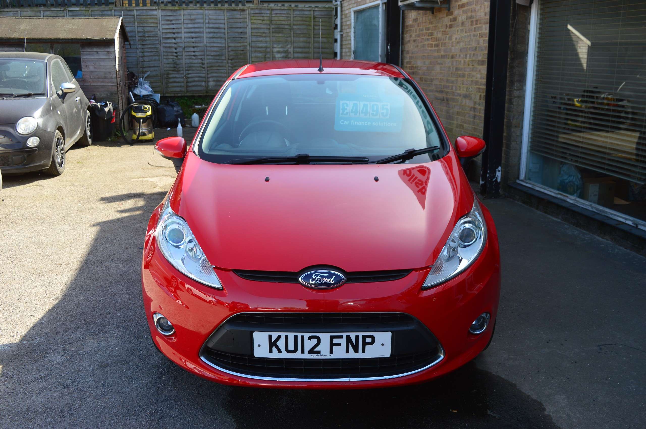 A 2012 FORD FIESTA 1.25 Zetec Hatchback 3dr Petrol Manual (129 g/km, 81 bhp) A 2012 FORD FIESTA 1.25 Zetec Hatchback 3dr Petrol Manual (129 g/km, 81 bhp)