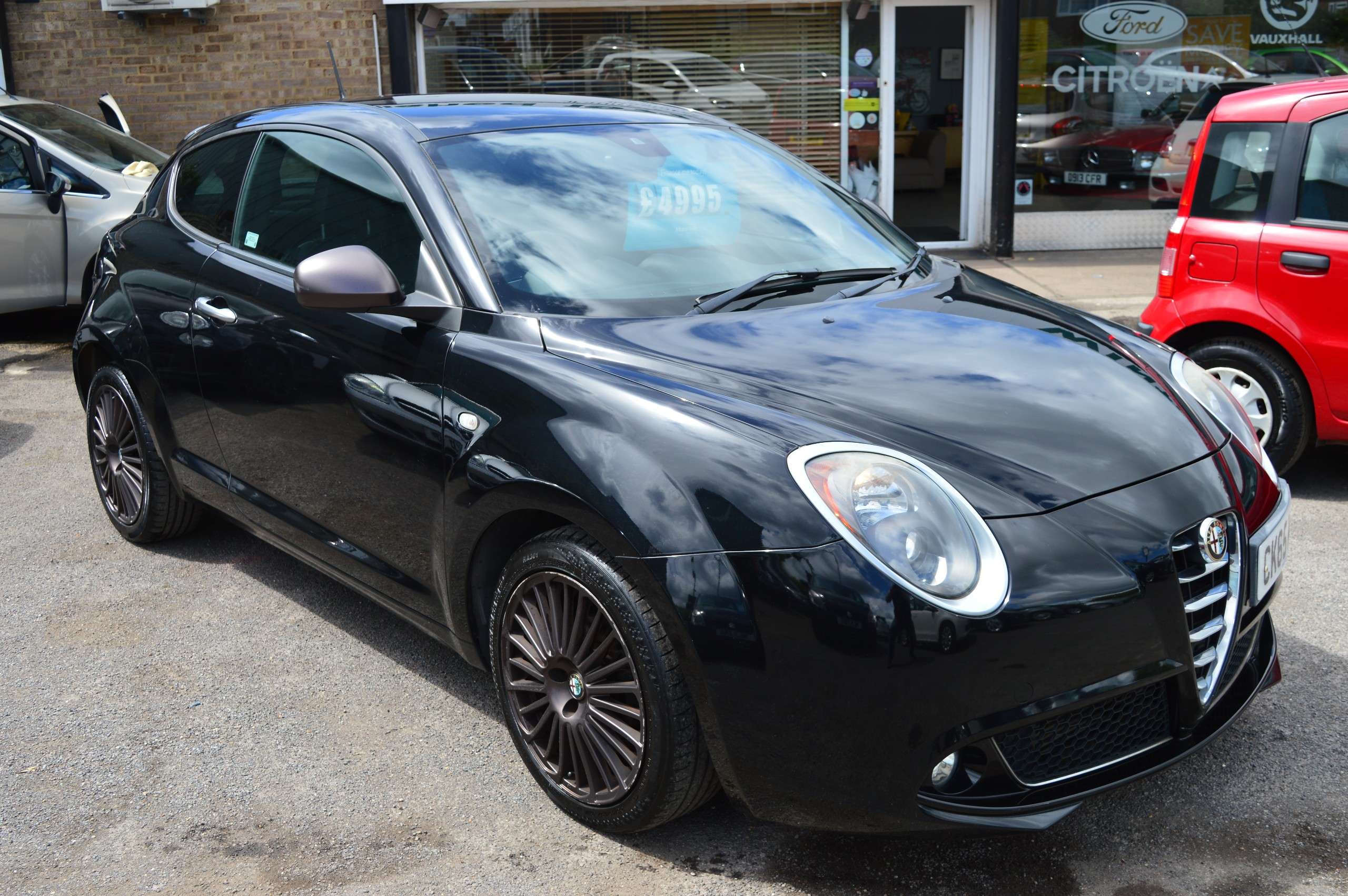 A 2015 ALFA ROMEO MITO 875 TB TwinAir Collezione Hatchback 3dr Petrol Manual Euro 6 (s/s) (105 ps) A 2015 ALFA ROMEO MITO 875 TB TwinAir Collezione Hatchback 3dr Petrol Manual Euro 6 (s/s) (105 ps)