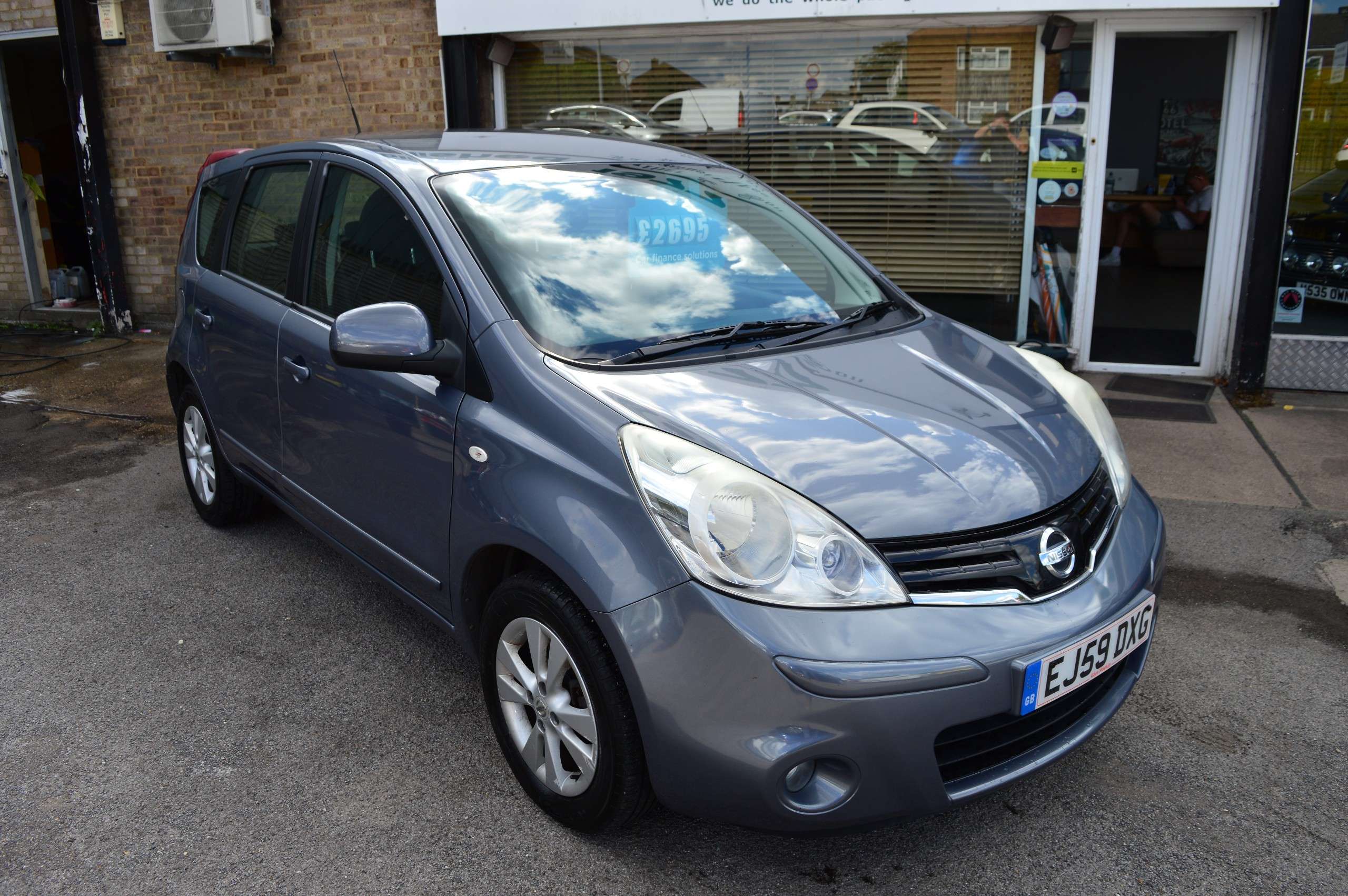 A 2009 NISSAN NOTE ACENTA 5-Door A 2009 NISSAN NOTE ACENTA 5-Door