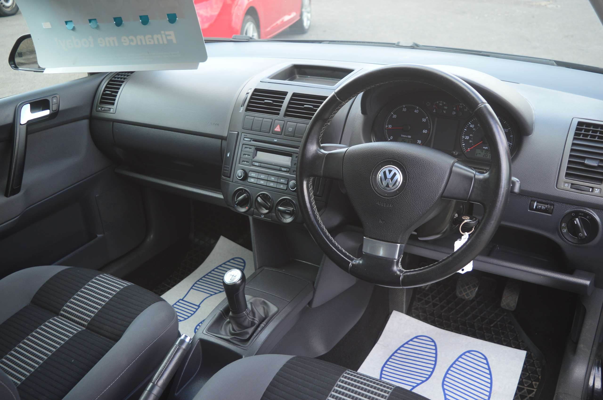 A 2009 VOLKSWAGEN POLO MATCH 3-Door A 2009 VOLKSWAGEN POLO MATCH 3-Door