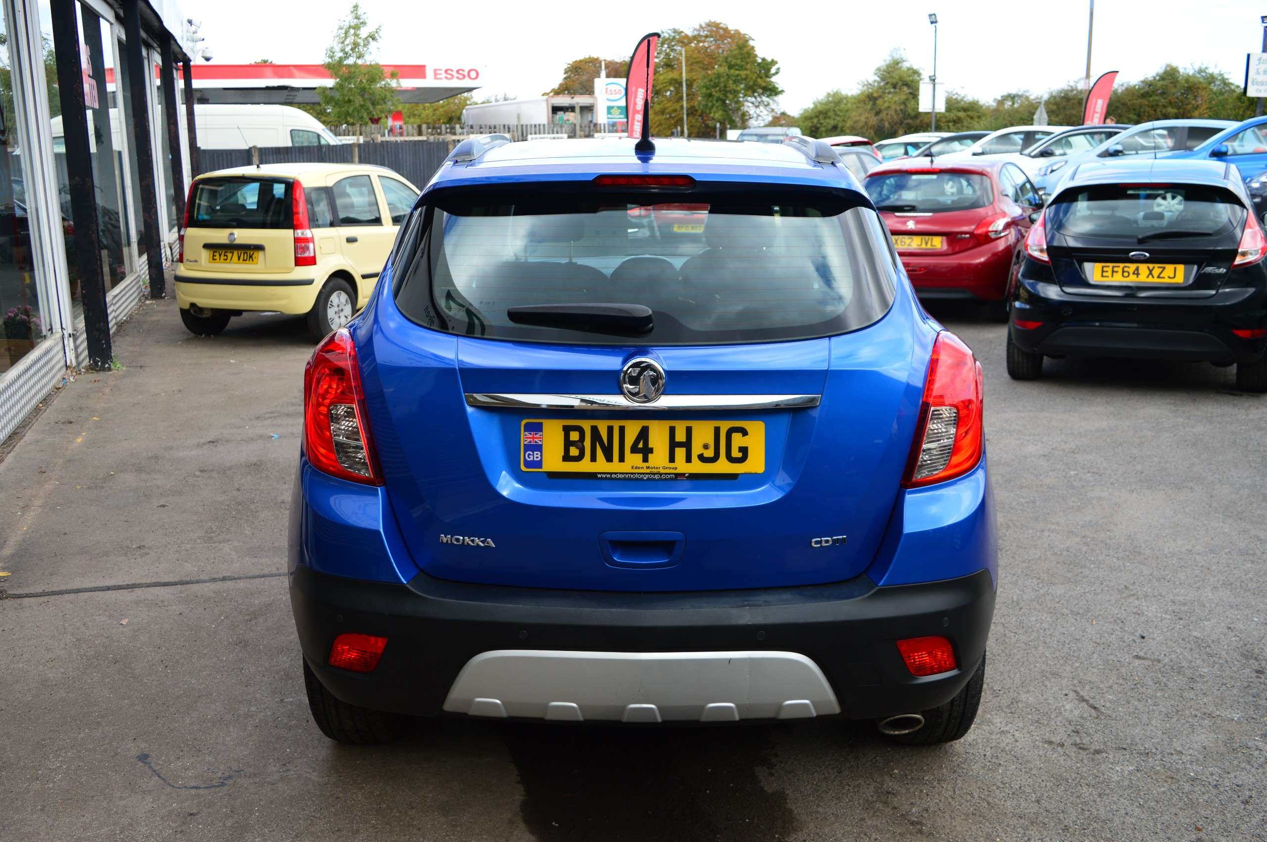 A 2014 VAUXHALL MOKKA 1.7 CDTi Exclusiv SUV 5dr Diesel Manual 2WD Euro 5 (s/s) (130 ps) A 2014 VAUXHALL MOKKA 1.7 CDTi Exclusiv SUV 5dr Diesel Manual 2WD Euro 5 (s/s) (130 ps)