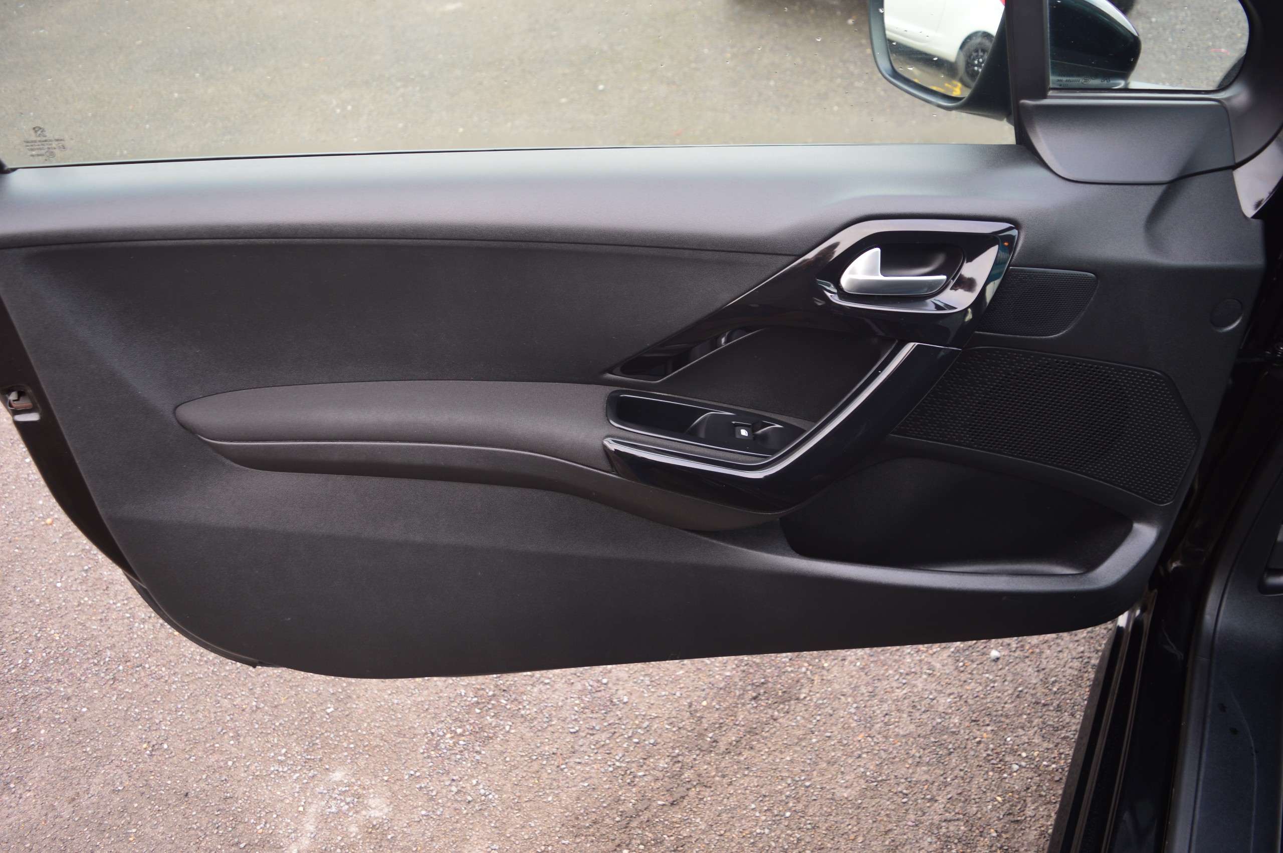 2014 PEUGEOT 208 2014 PEUGEOT 208