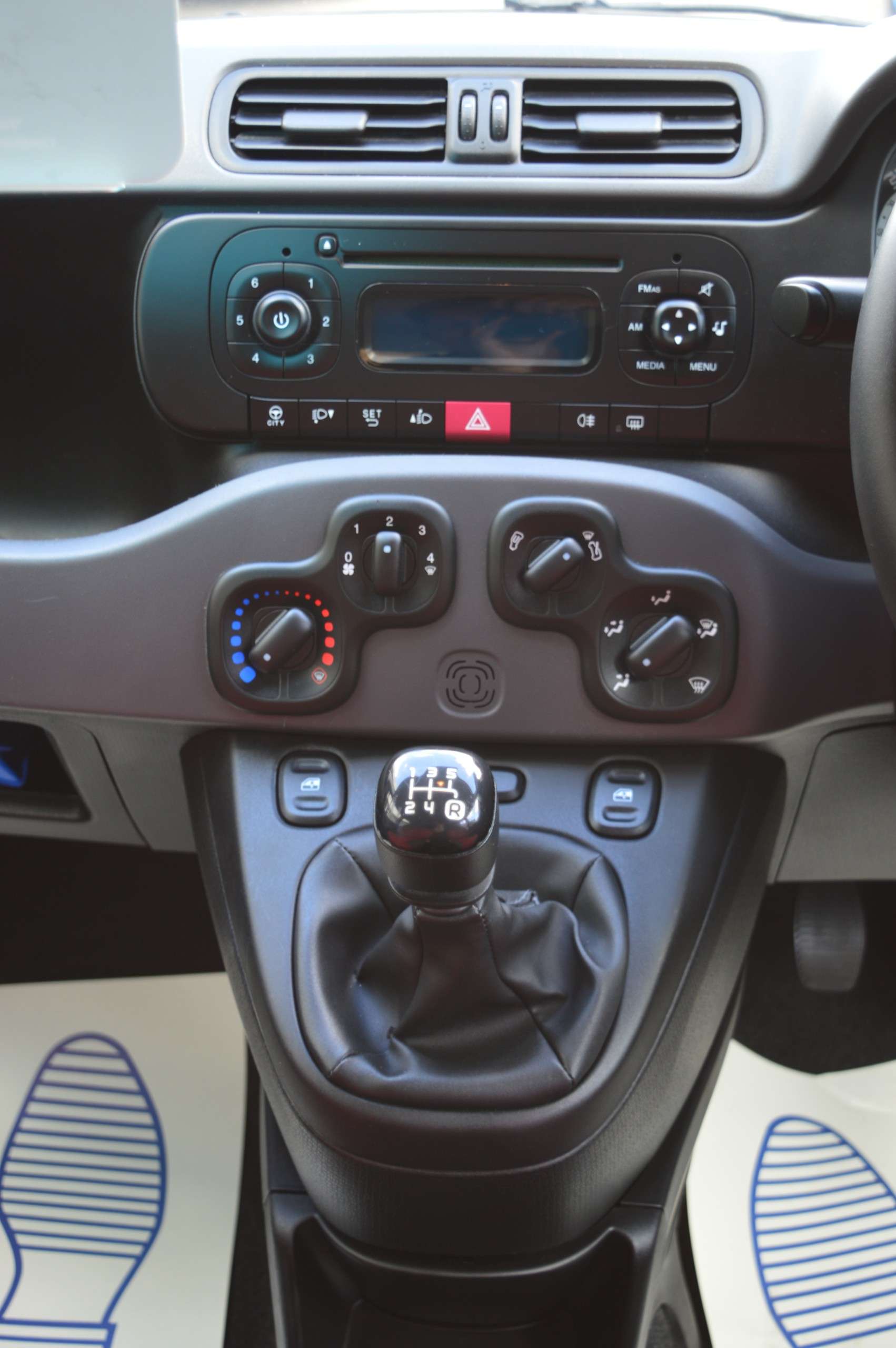 2014 FIAT PANDA 2014 FIAT PANDA