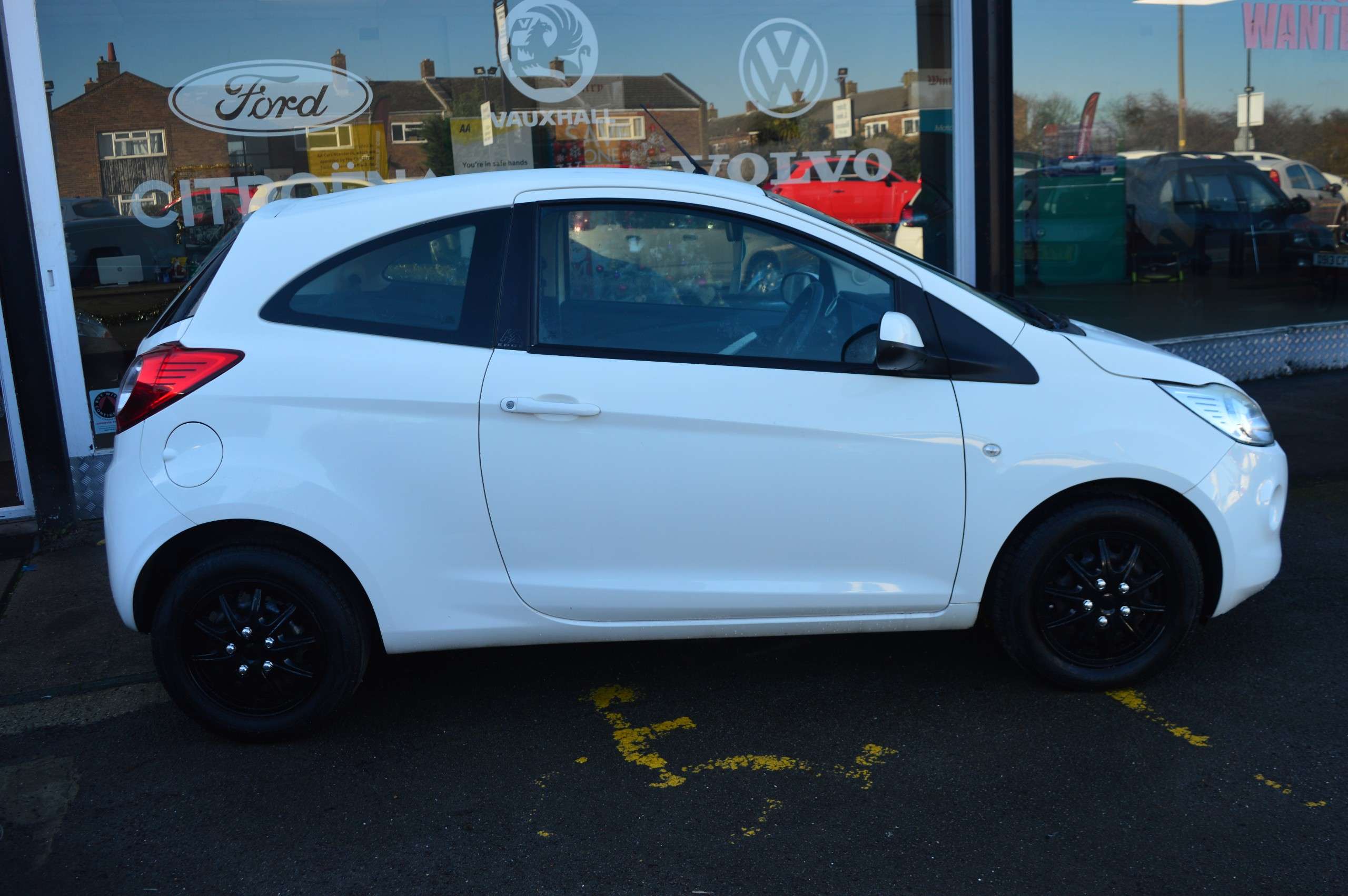 2011 FORD KA 2011 FORD KA