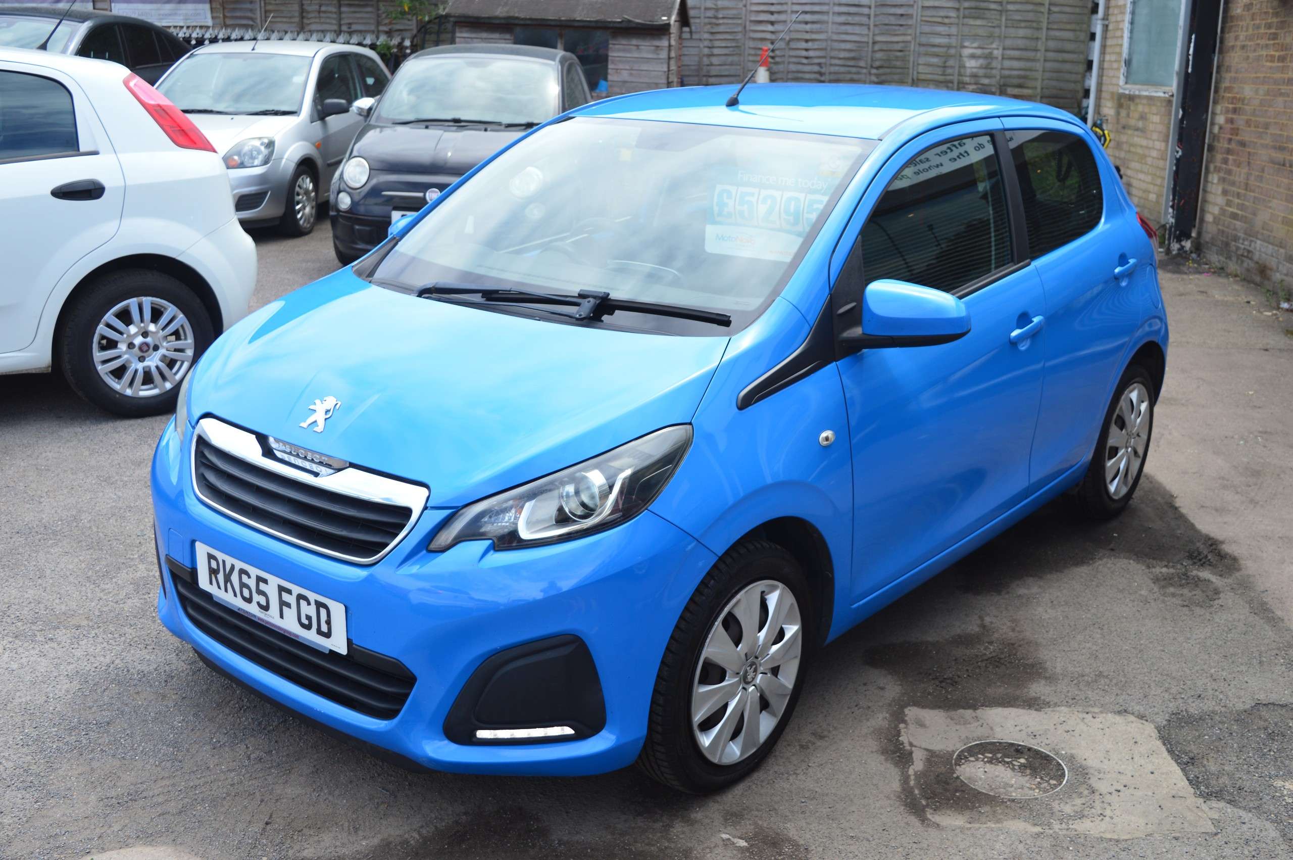 A 2015 PEUGEOT 108 1.0 Active Hatchback 5dr Petrol Manual Euro 6 (68 ps) A 2015 PEUGEOT 108 1.0 Active Hatchback 5dr Petrol Manual Euro 6 (68 ps)