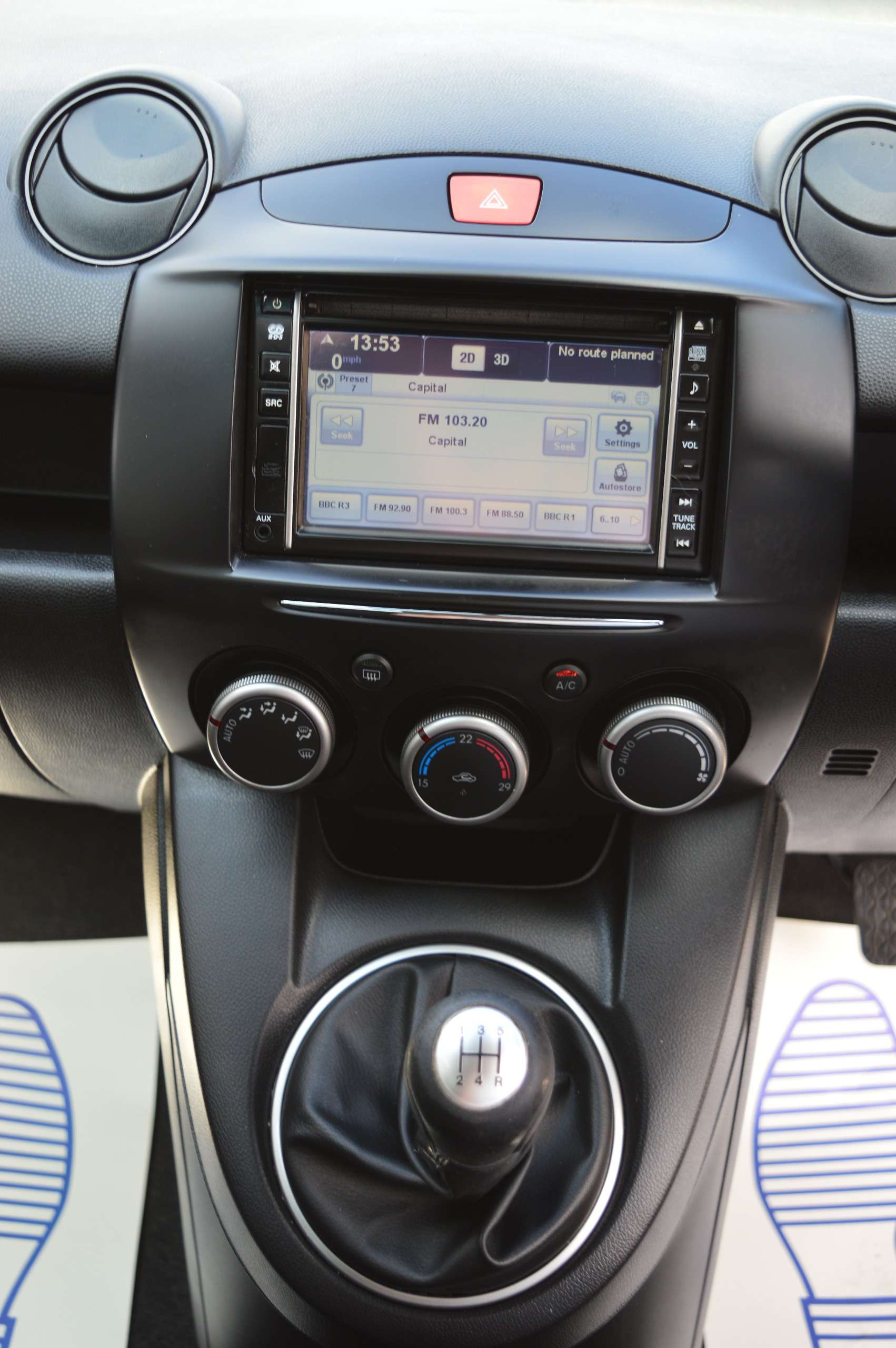 2012 MAZDA MAZDA2 2012 MAZDA MAZDA2