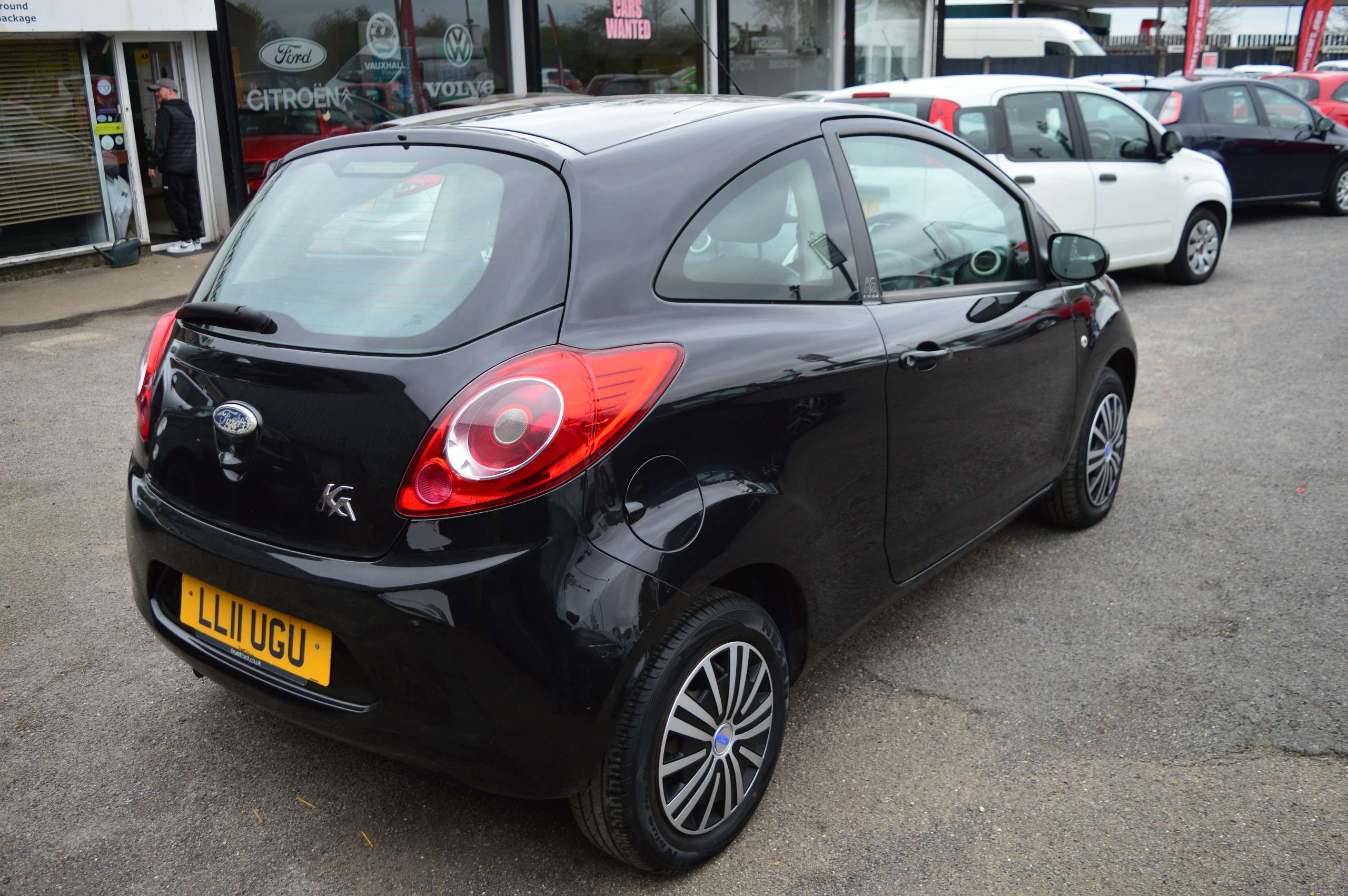 2011 FORD KA 2011 FORD KA