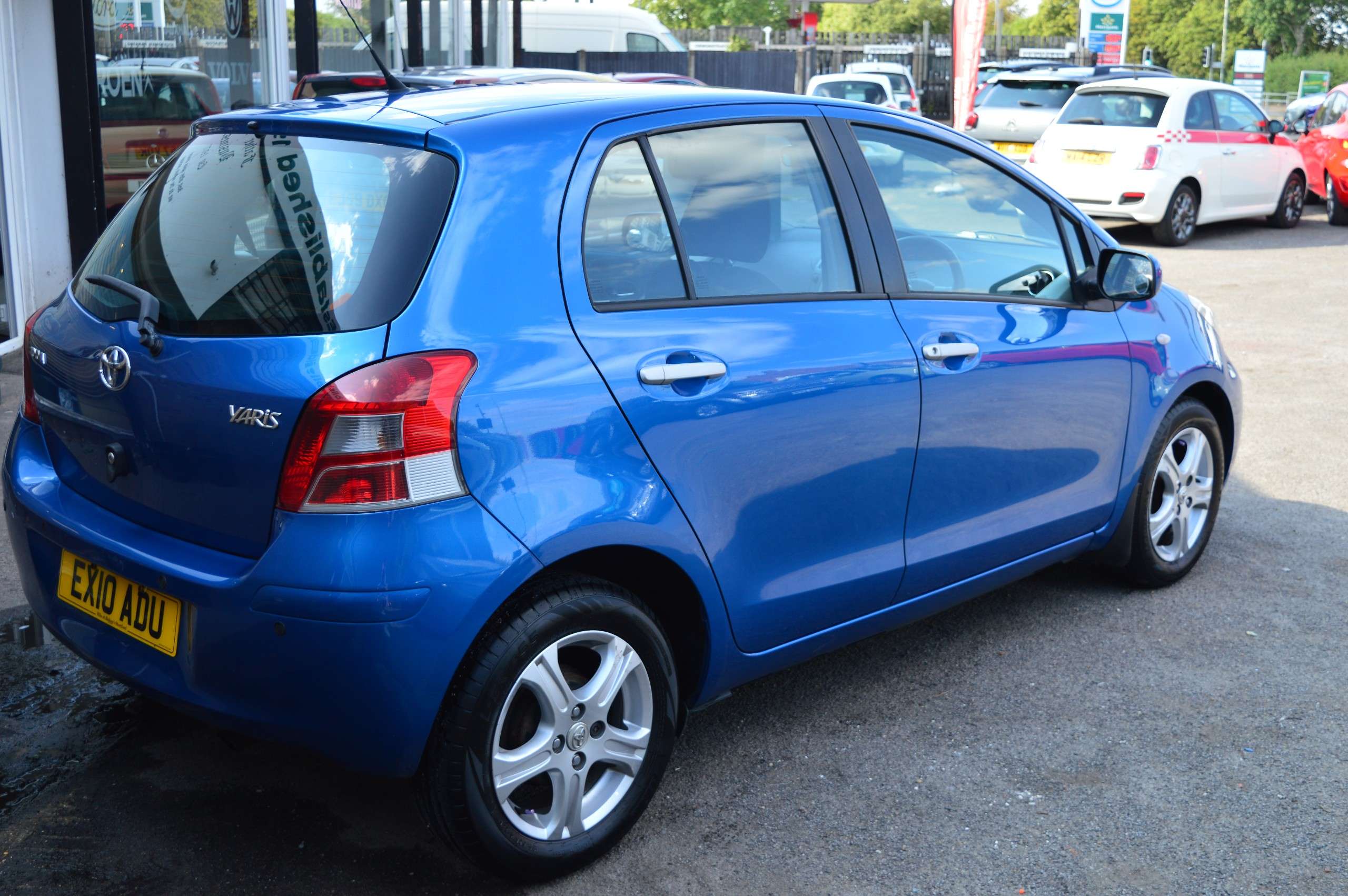 2010 TOYOTA YARIS 2010 TOYOTA YARIS