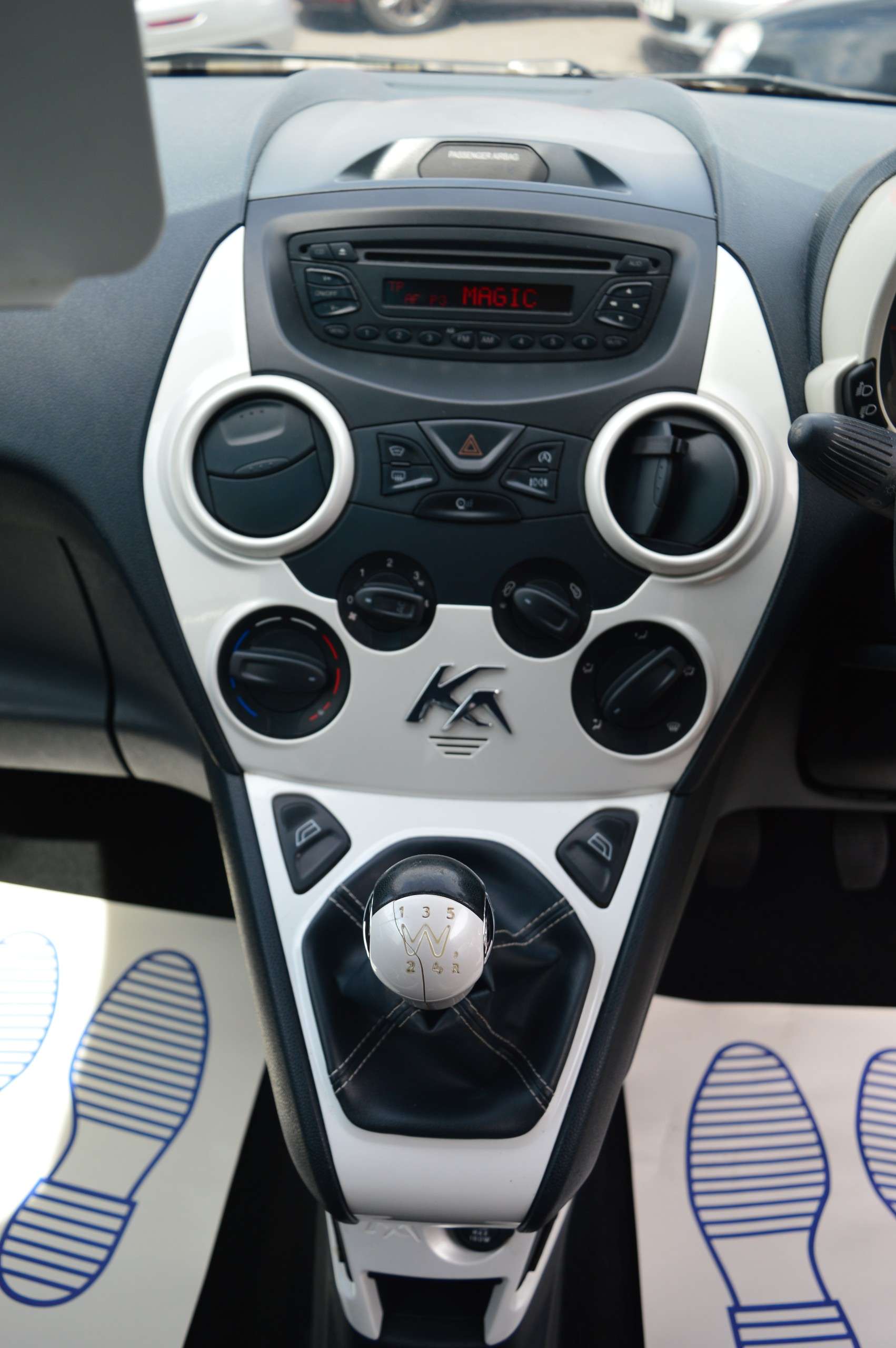 2015 FORD KA 2015 FORD KA