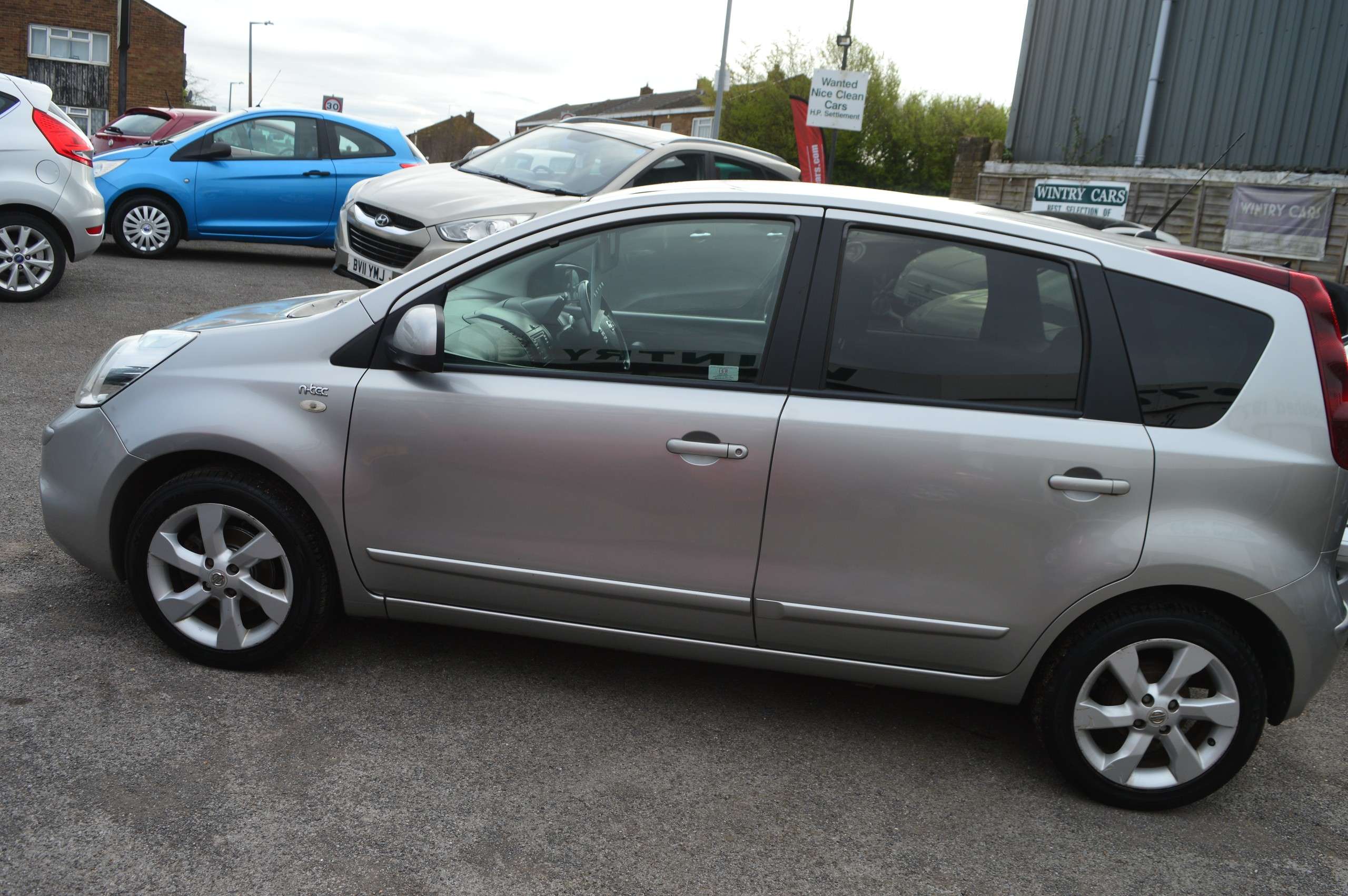 A 2010 NISSAN NOTE 1.5 dCi n-tec Hatchback 5dr Diesel Manual Euro 4 (86 ps) A 2010 NISSAN NOTE 1.5 dCi n-tec Hatchback 5dr Diesel Manual Euro 4 (86 ps)