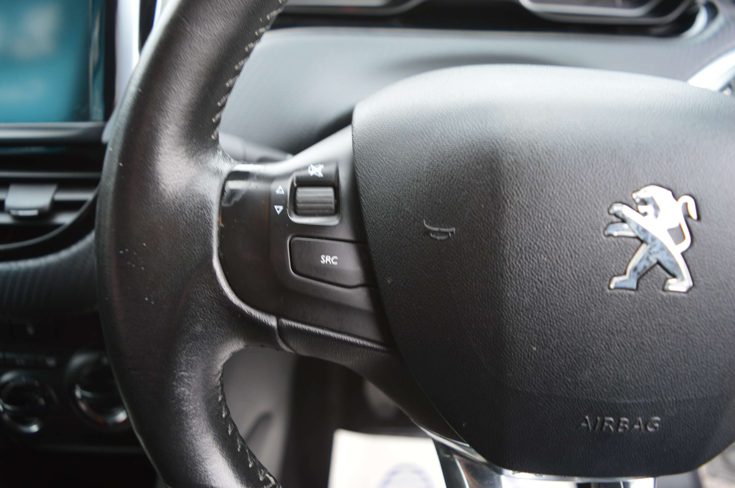 2015 PEUGEOT 208 2015 PEUGEOT 208