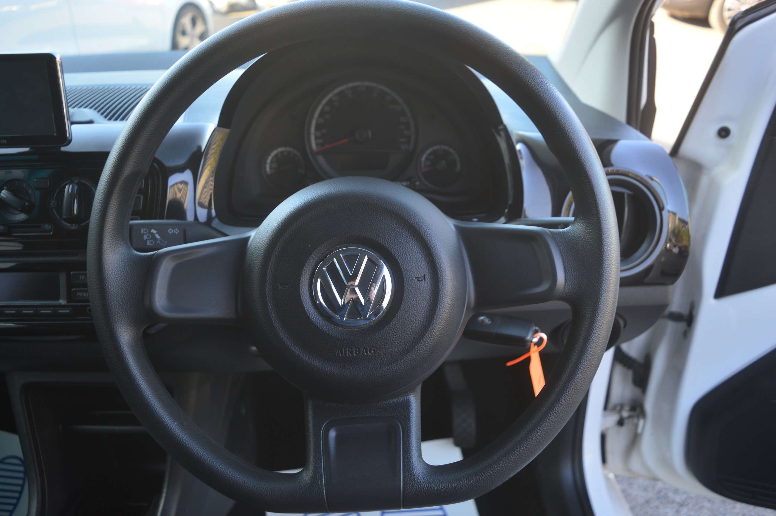 A 2015 VOLKSWAGEN UP! 1.0 Move up Hatchback 3dr Petrol Manual Euro 6 (60 ps) A 2015 VOLKSWAGEN UP! 1.0 Move up Hatchback 3dr Petrol Manual Euro 6 (60 ps)