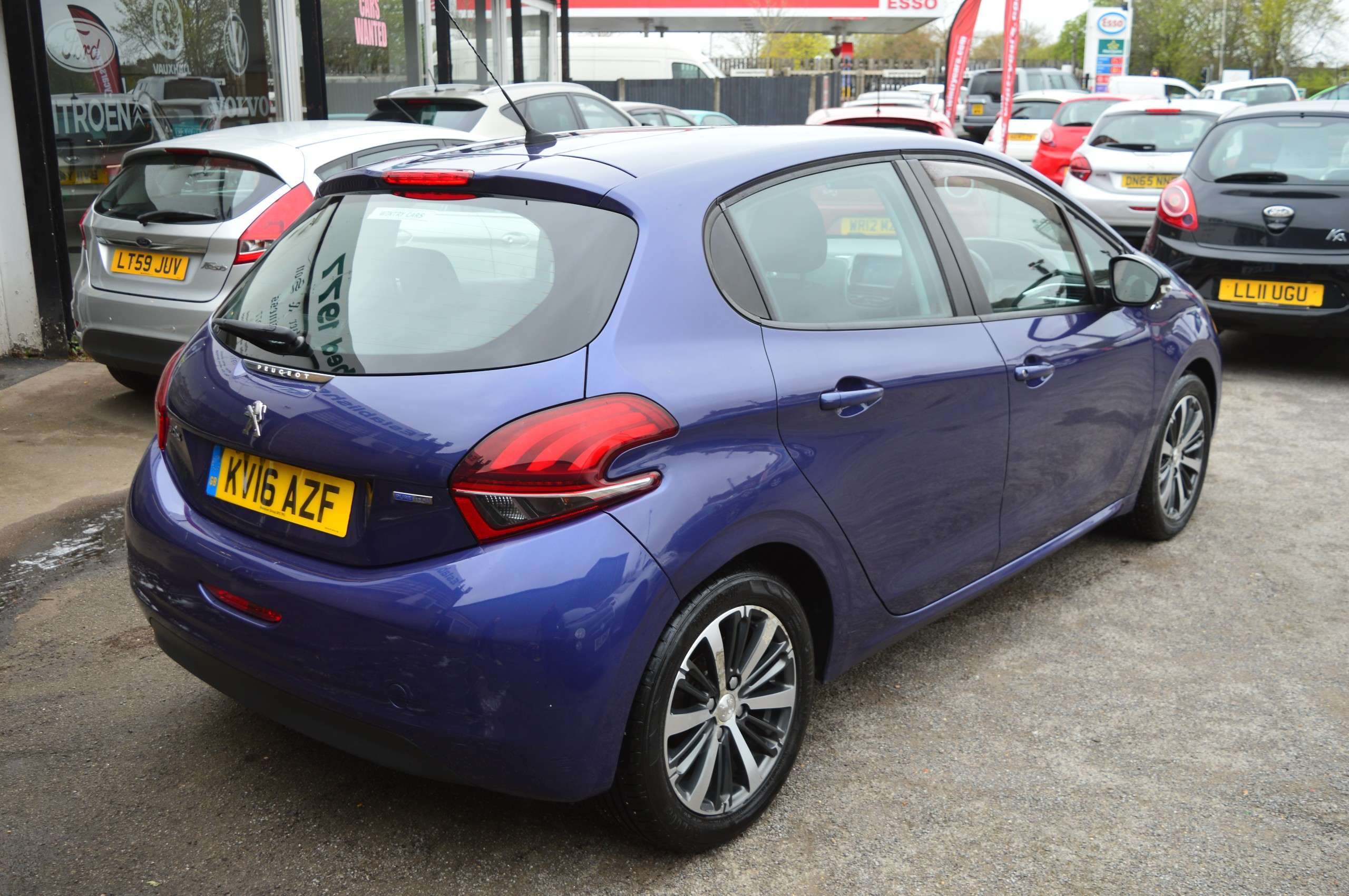 2016 PEUGEOT 208 2016 PEUGEOT 208