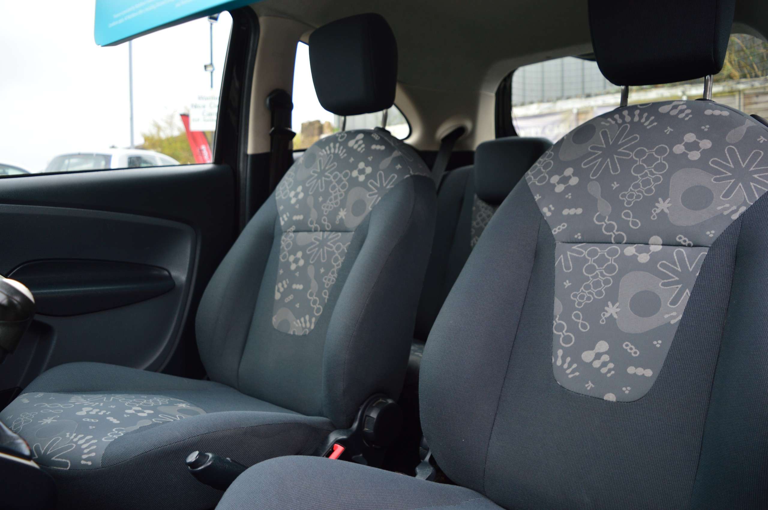 2011 FORD KA 2011 FORD KA