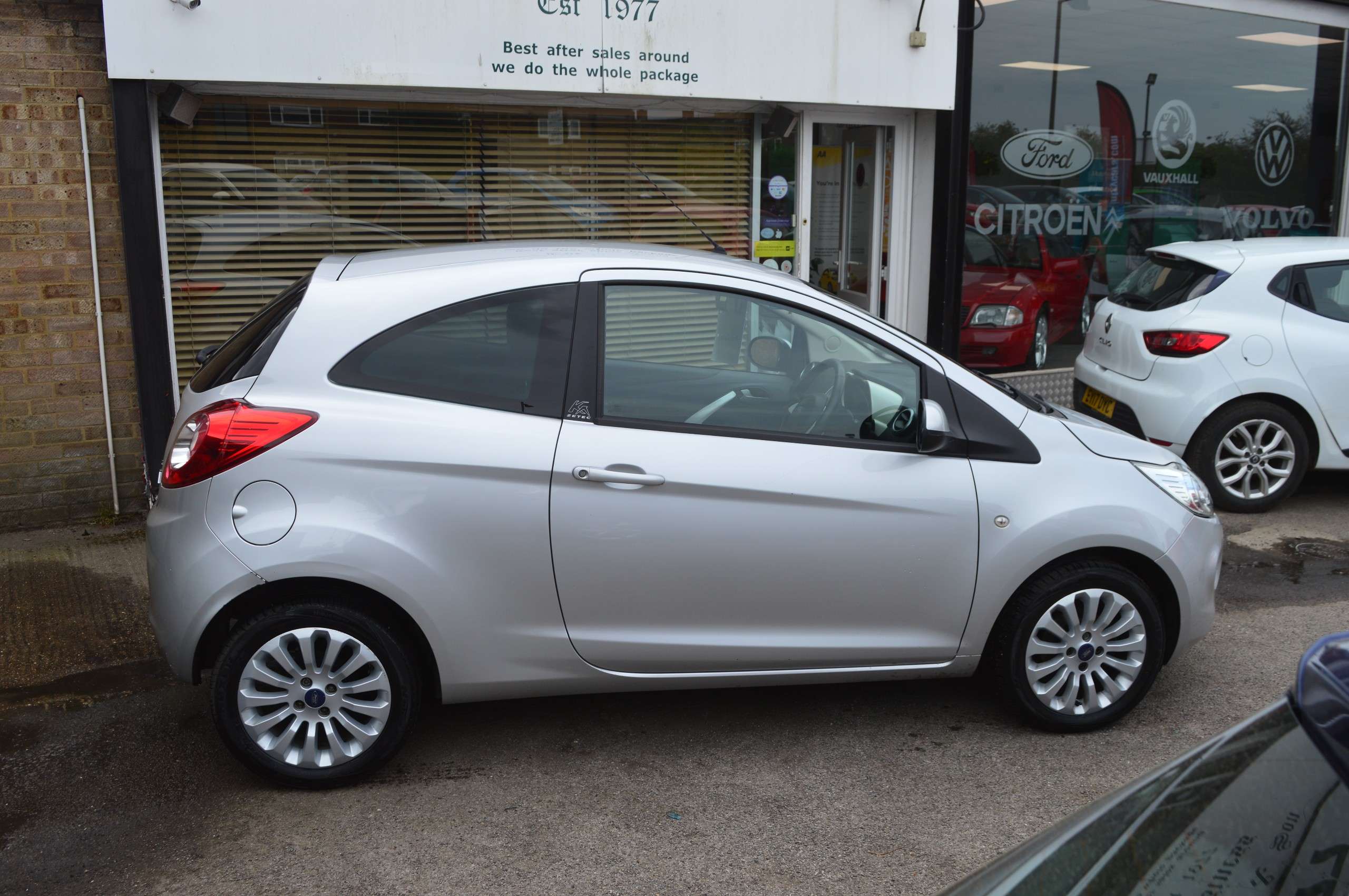 A 2015 FORD KA 1.2 Zetec Hatchback 3dr Petrol Manual Euro 5 (s/s) (69 ps) A 2015 FORD KA 1.2 Zetec Hatchback 3dr Petrol Manual Euro 5 (s/s) (69 ps)
