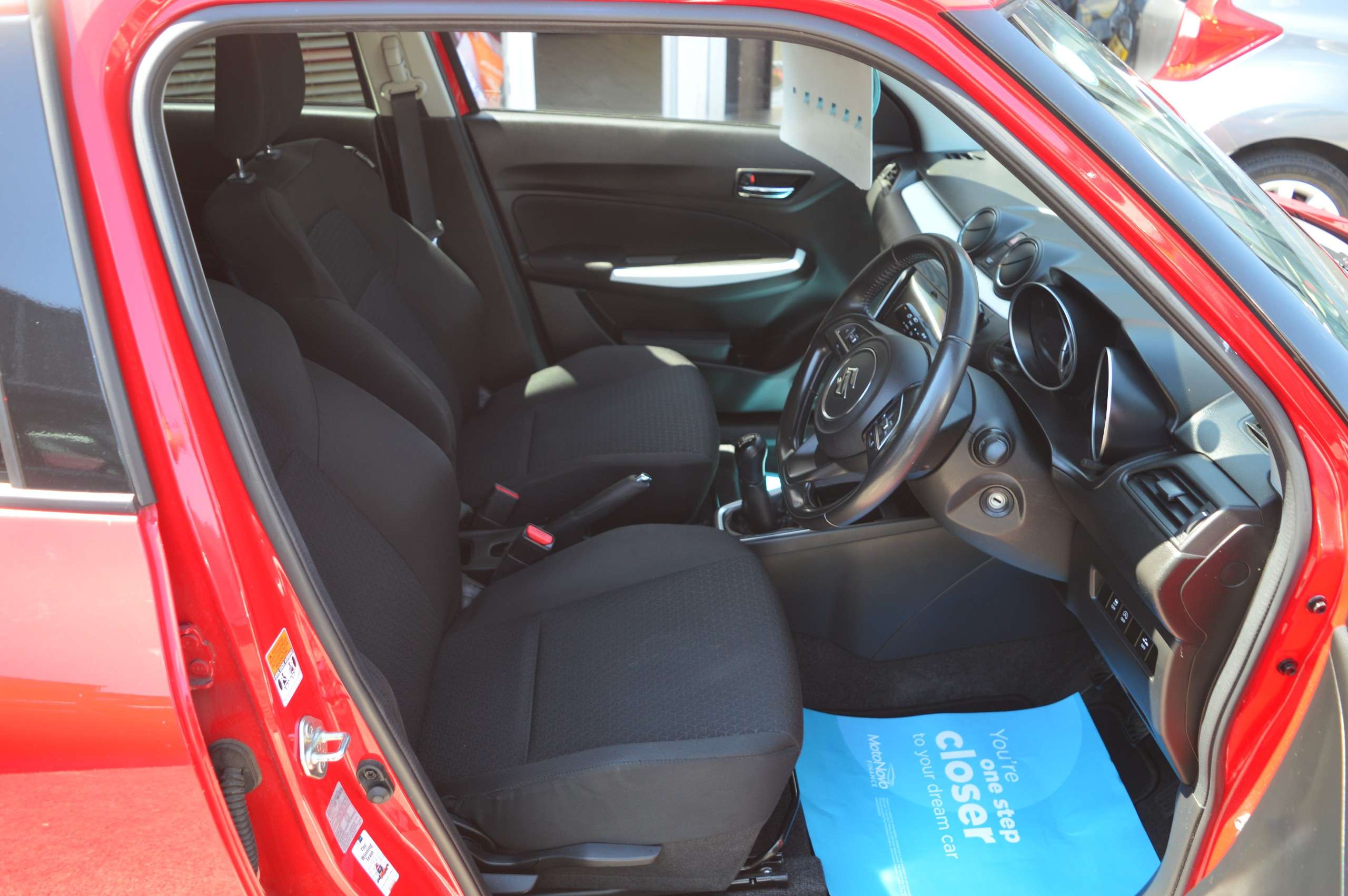 2021 SUZUKI SWIFT 2021 SUZUKI SWIFT