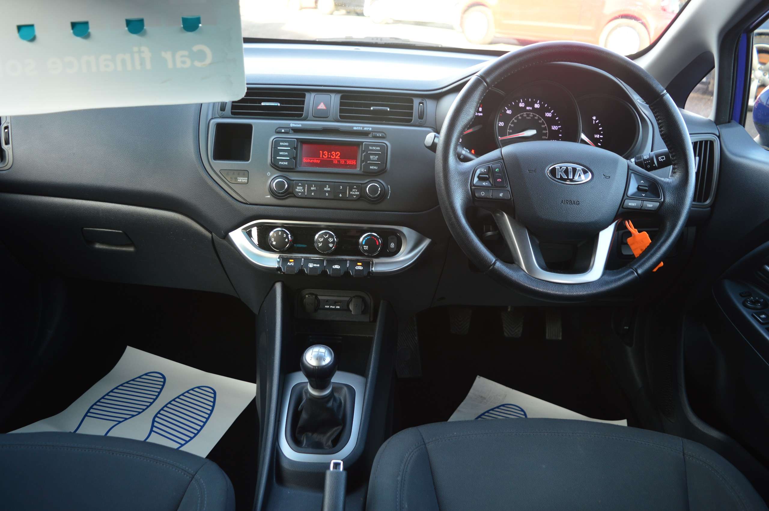 2013 KIA RIO 2013 KIA RIO