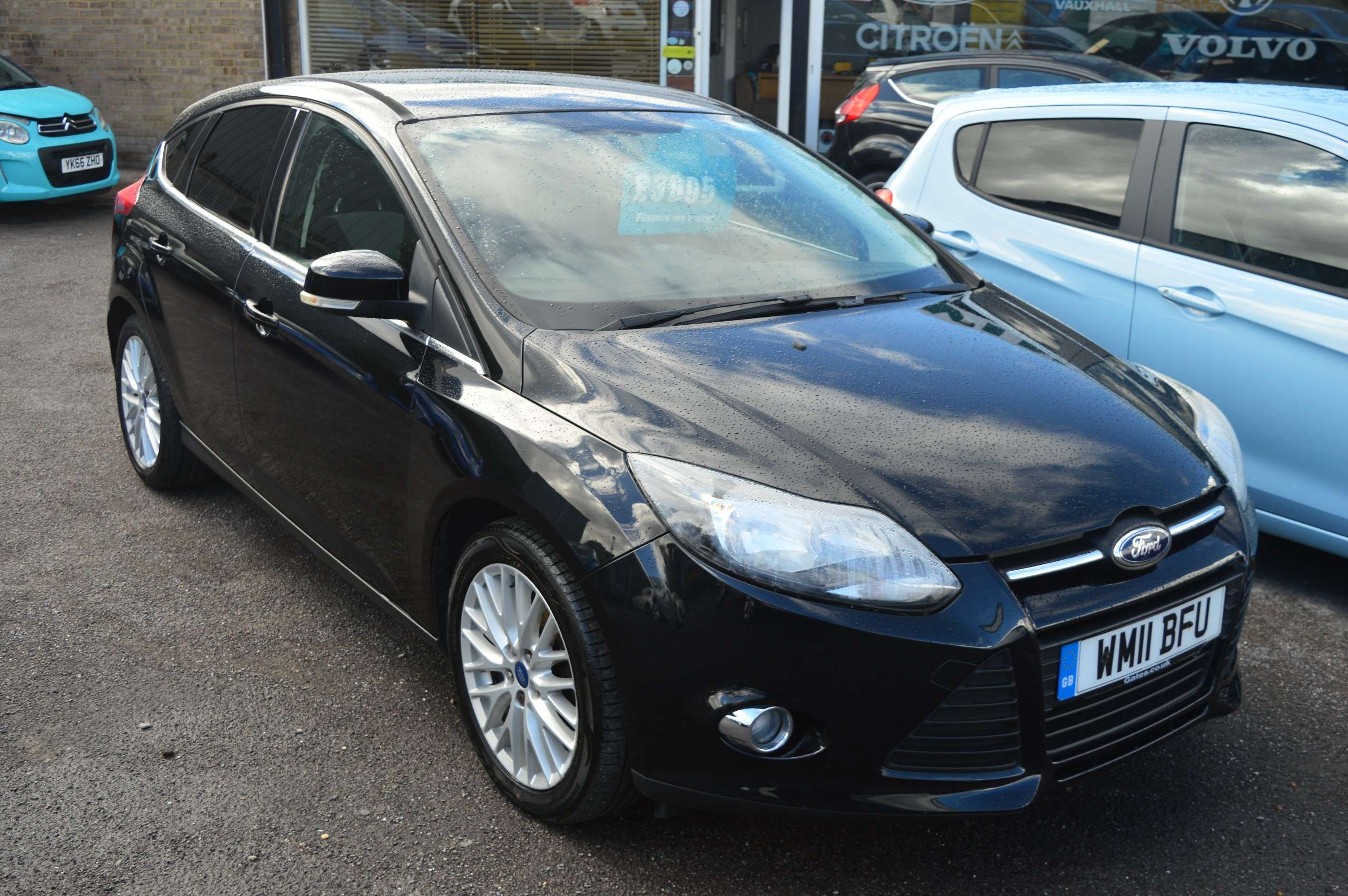 A 2011 FORD FOCUS 1.6 Zetec Hatchback 5dr Petrol Manual Euro 5 (125 ps) A 2011 FORD FOCUS 1.6 Zetec Hatchback 5dr Petrol Manual Euro 5 (125 ps)