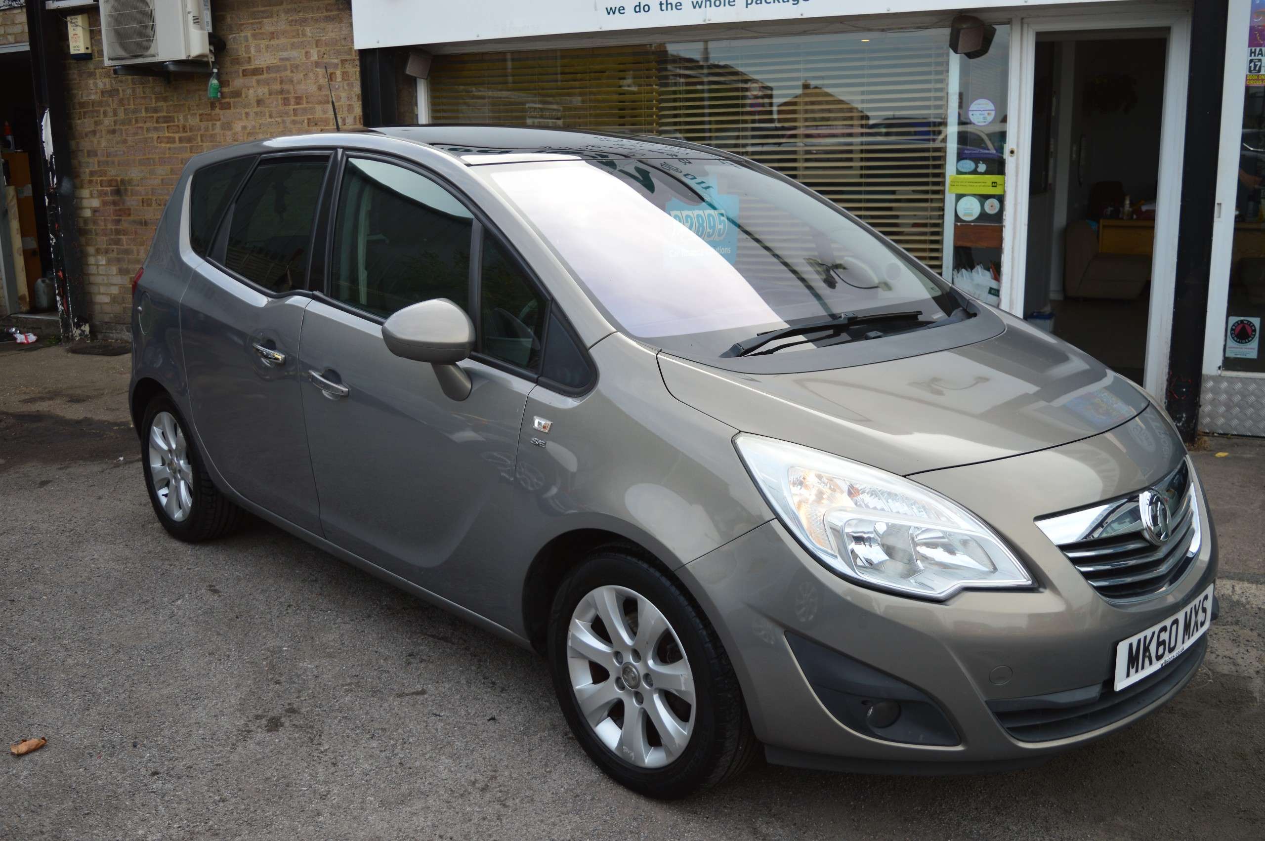 A 2010 VAUXHALL MERIVA 1.4 16V SE MPV 5dr Petrol Manual Euro 5 (100 ps) A 2010 VAUXHALL MERIVA 1.4 16V SE MPV 5dr Petrol Manual Euro 5 (100 ps)