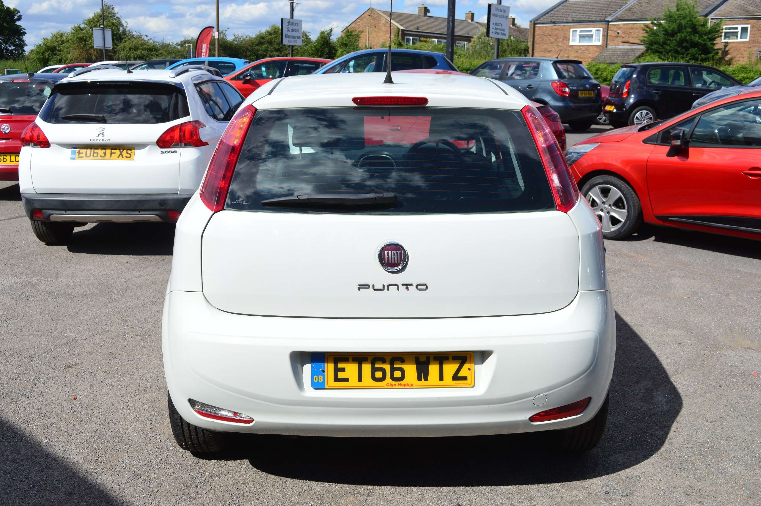 2017 FIAT PUNTO 2017 FIAT PUNTO