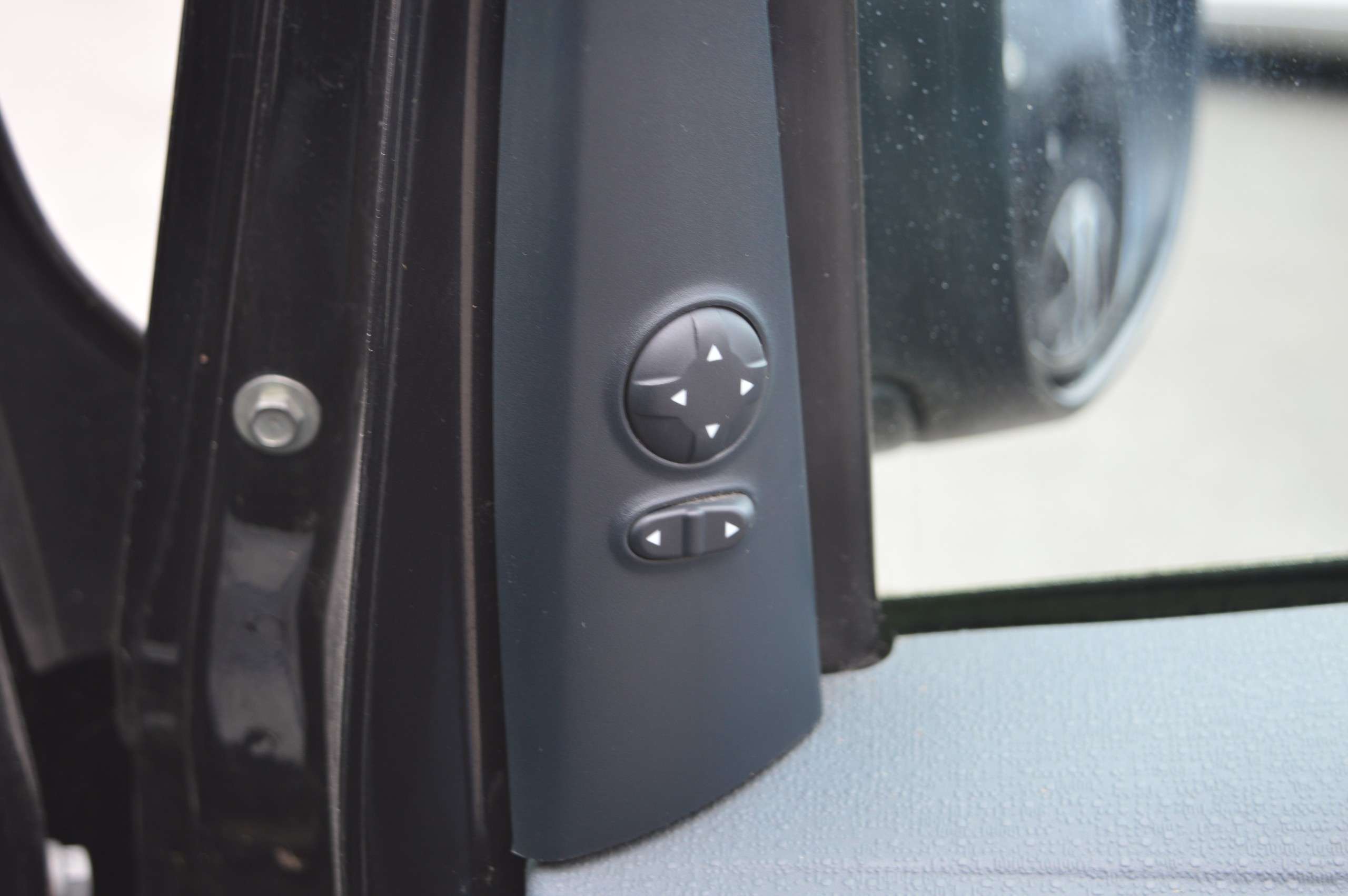 2011 FORD KA 2011 FORD KA