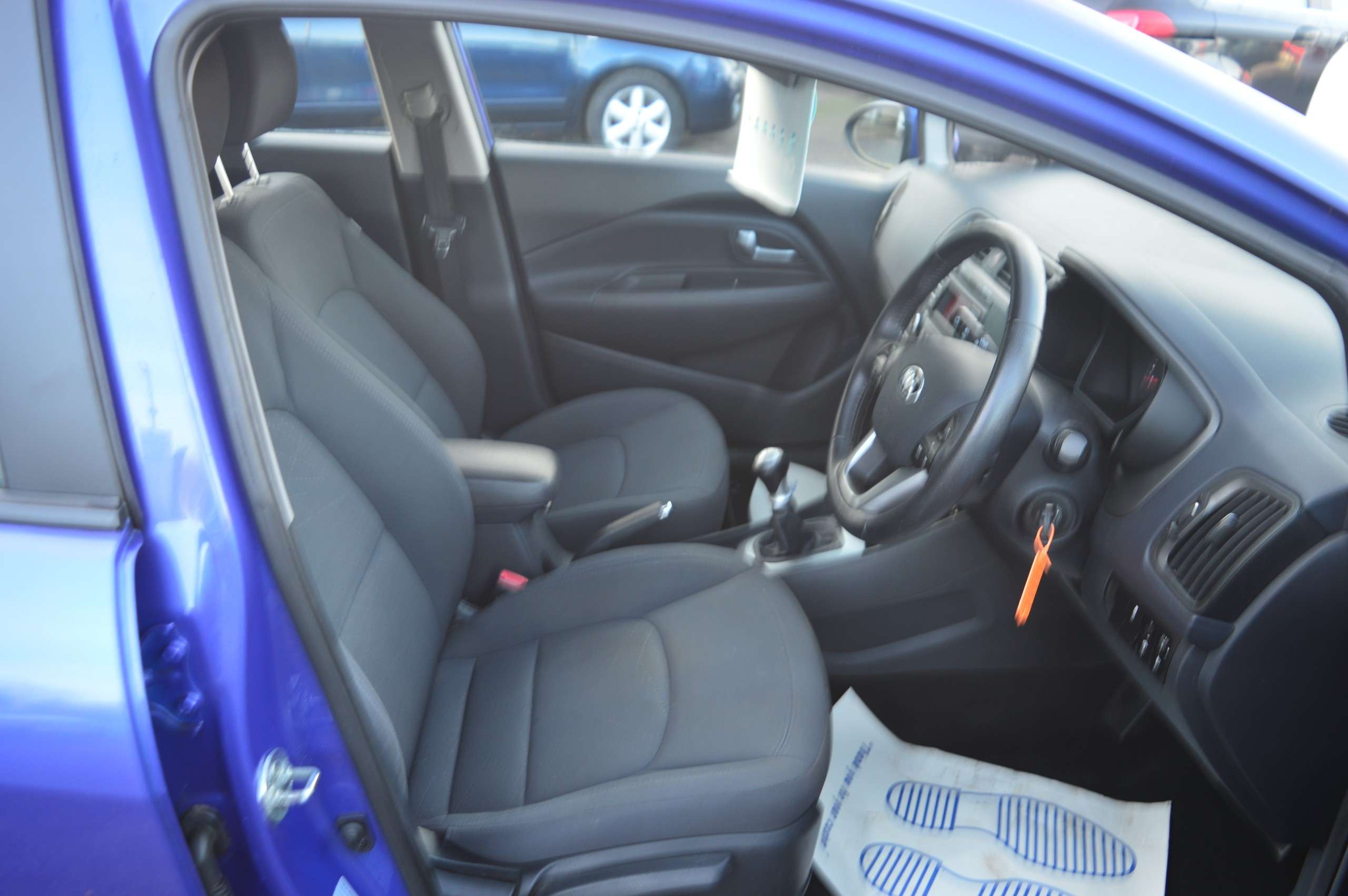 2013 KIA RIO 2013 KIA RIO