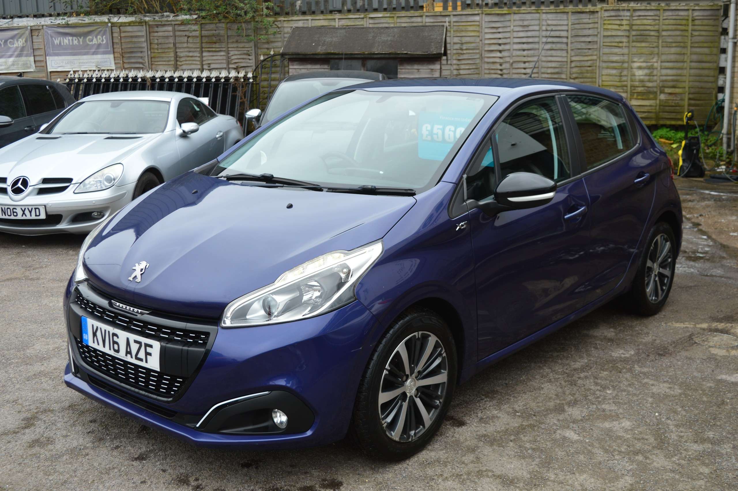 A 2016 PEUGEOT 208 1.2 PureTech XS White Hatchback 5dr Petrol Manual Euro 6 (82 ps) A 2016 PEUGEOT 208 1.2 PureTech XS White Hatchback 5dr Petrol Manual Euro 6 (82 ps)