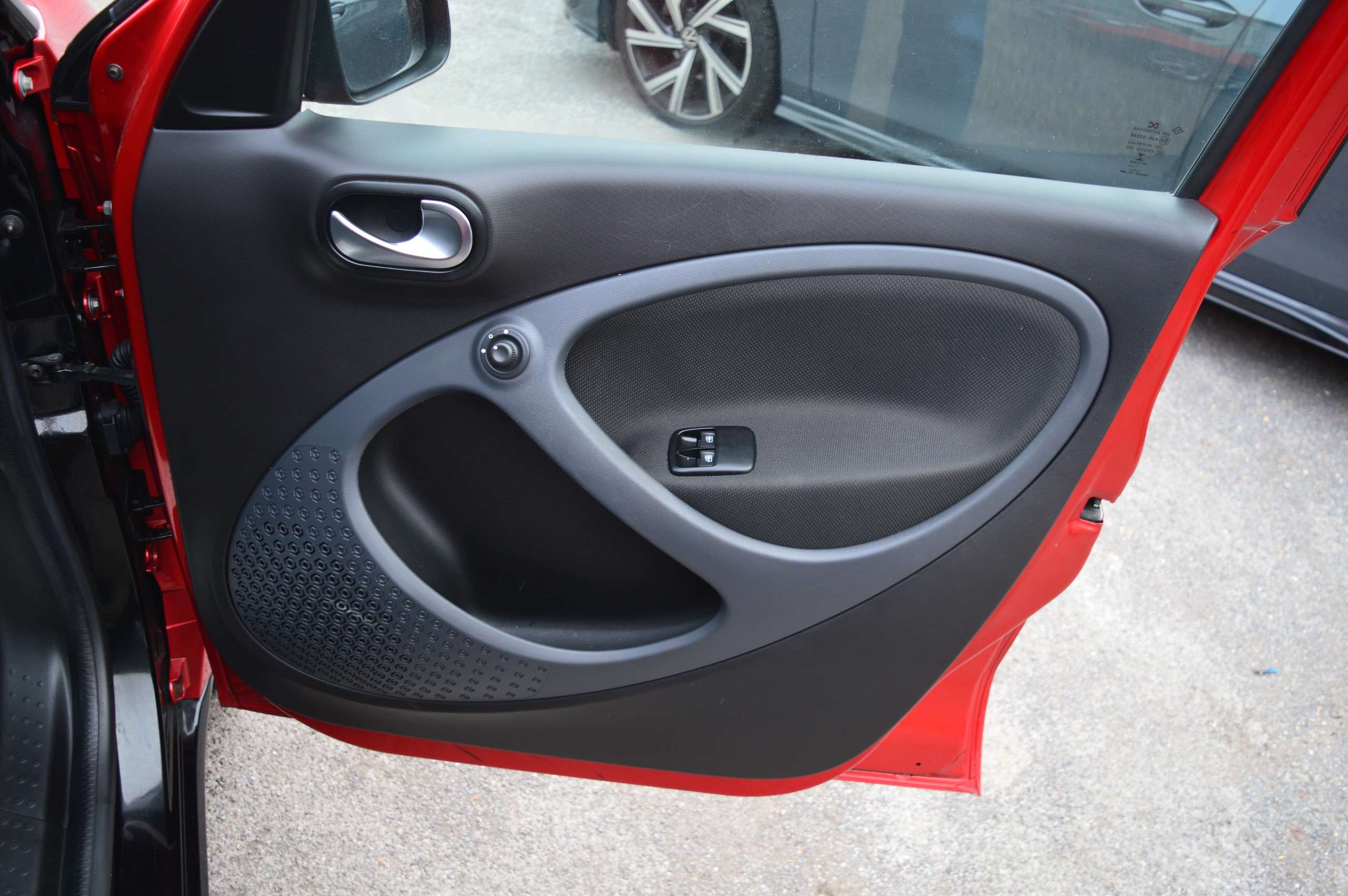 2018 SMART FORFOUR 2018 SMART FORFOUR