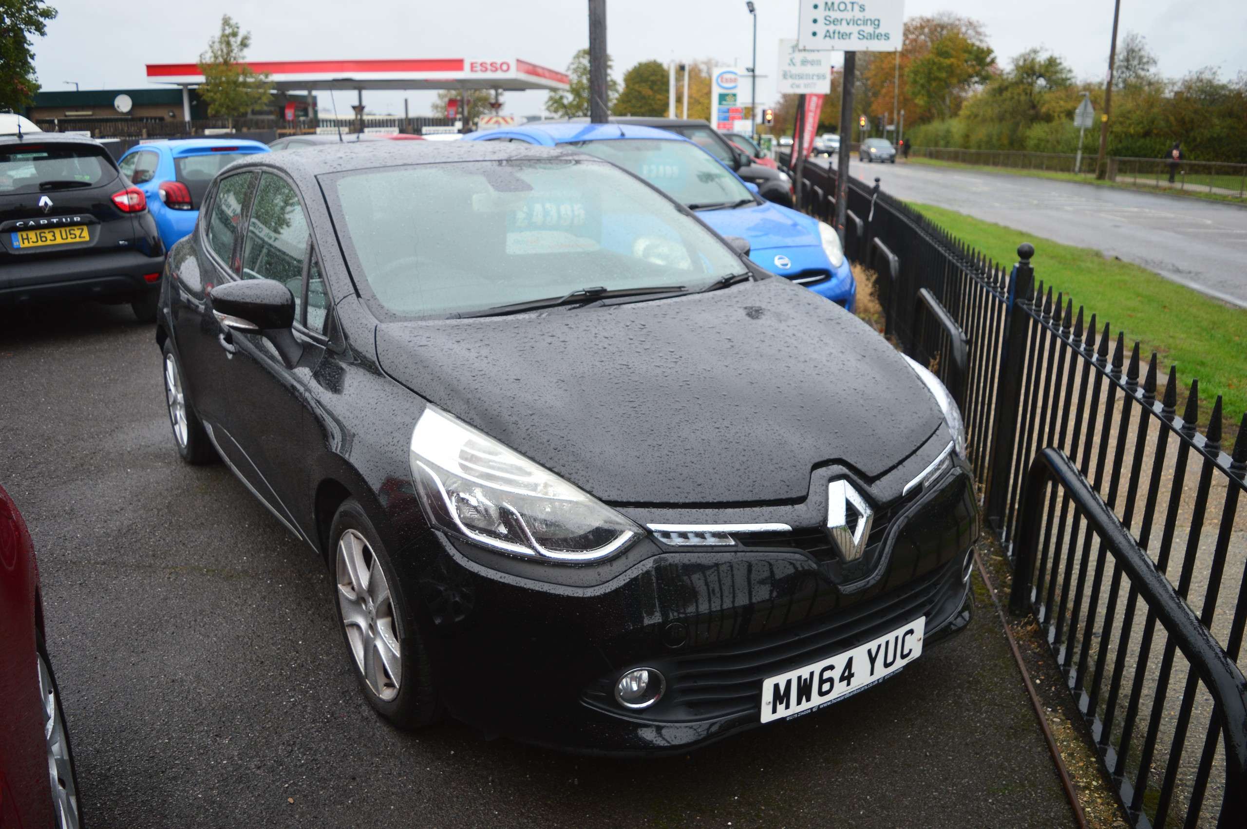A 2014 RENAULT CLIO 1.2 16V Dynamique MediaNav Hatchback 5dr Petrol Manual Euro 5 (75 ps) A 2014 RENAULT CLIO 1.2 16V Dynamique MediaNav Hatchback 5dr Petrol Manual Euro 5 (75 ps)