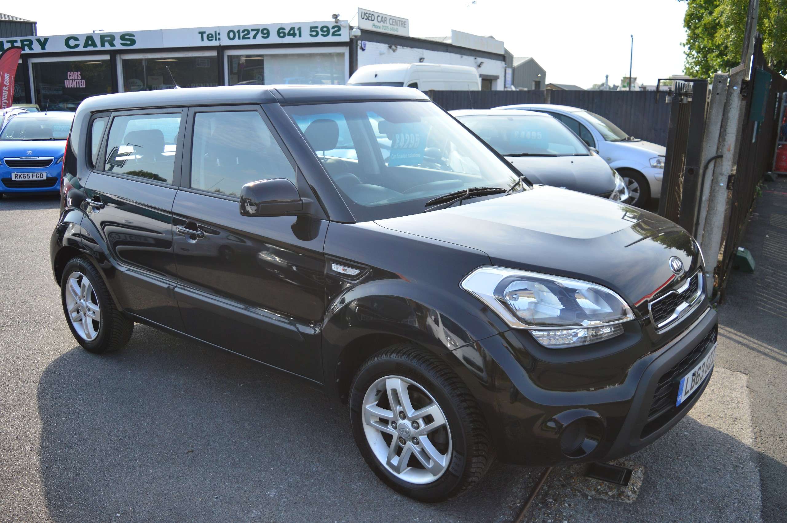 A 2014 KIA SOUL 1.6 GDi 1 SUV 5dr Petrol Manual Euro 5 (138 bhp) A 2014 KIA SOUL 1.6 GDi 1 SUV 5dr Petrol Manual Euro 5 (138 bhp)