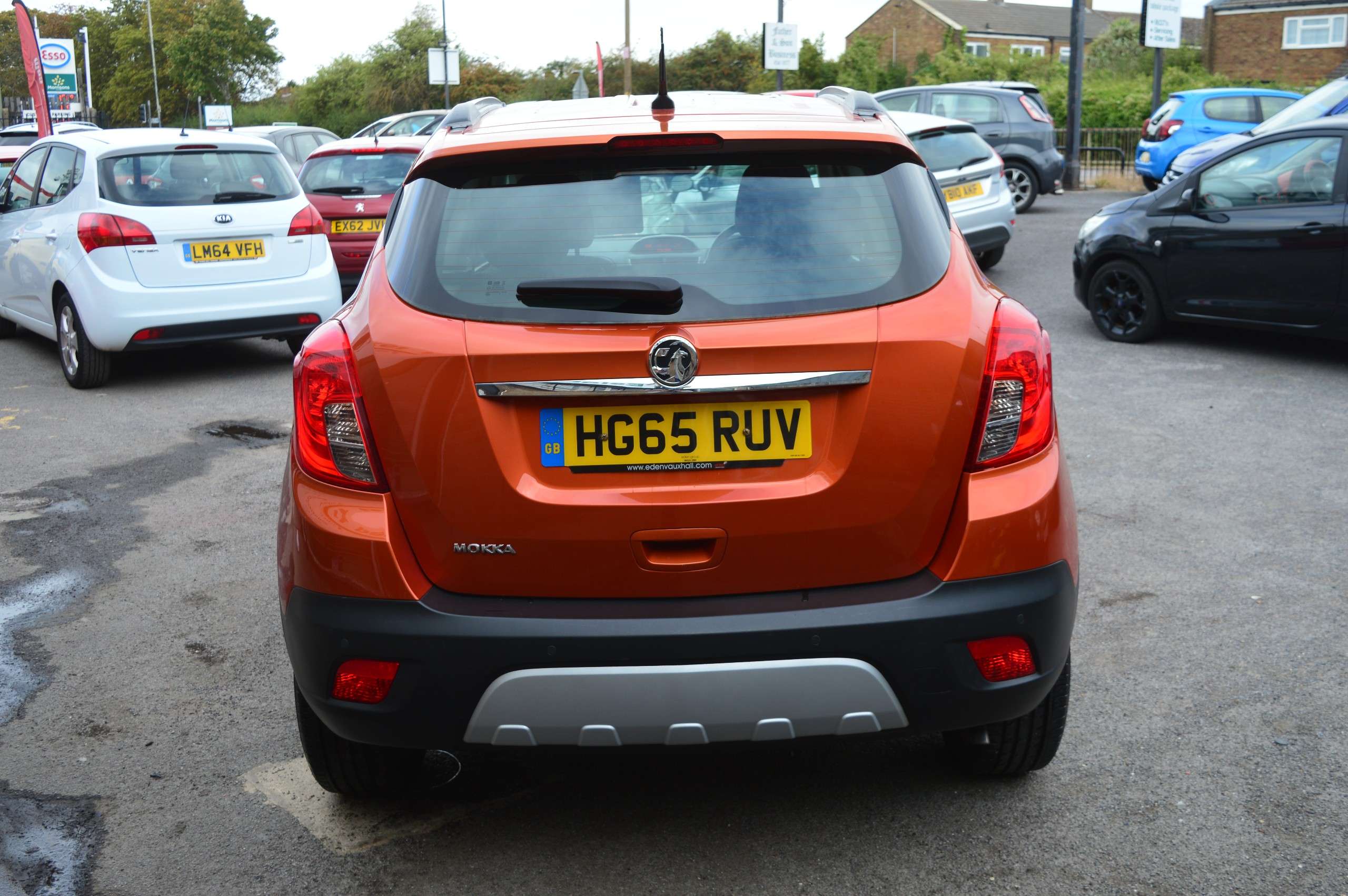 A 2016 VAUXHALL MOKKA 1.6i Exclusiv SUV 5dr Petrol Manual 2WD Euro 6 (s/s) (115 ps) A 2016 VAUXHALL MOKKA 1.6i Exclusiv SUV 5dr Petrol Manual 2WD Euro 6 (s/s) (115 ps)