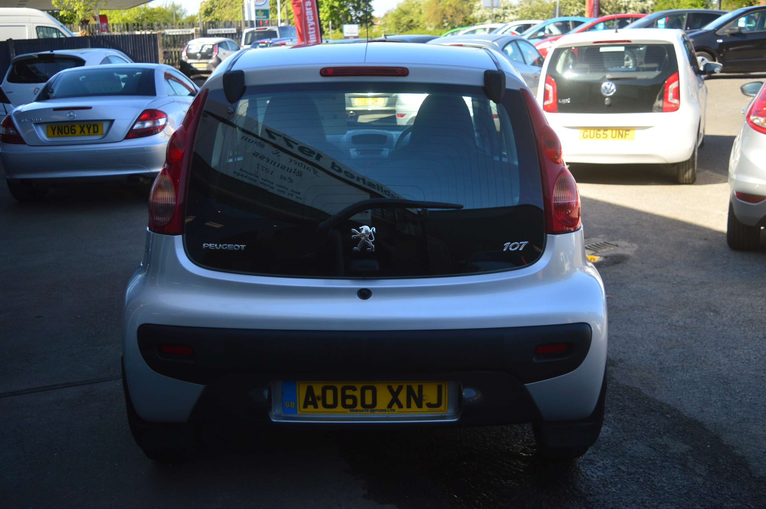 A 2011 PEUGEOT 107 1.0 12V Urban Hatchback 3dr Petrol Manual Euro 4 (68 ps) A 2011 PEUGEOT 107 1.0 12V Urban Hatchback 3dr Petrol Manual Euro 4 (68 ps)