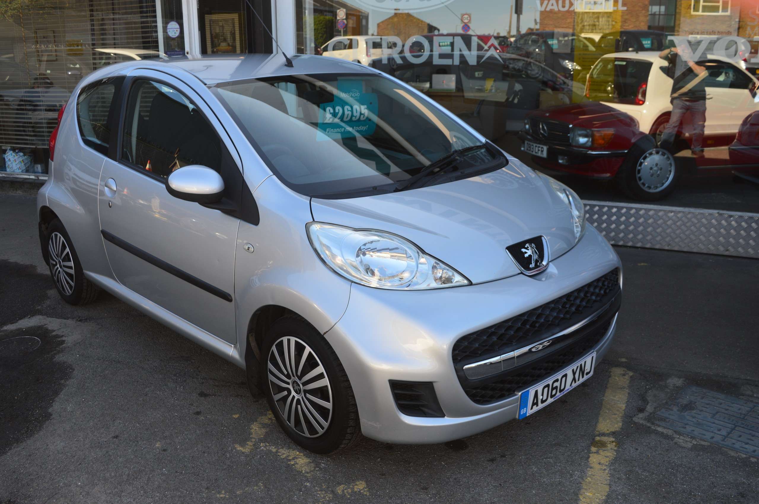 A 2011 PEUGEOT 107 1.0 12V Urban Hatchback 3dr Petrol Manual Euro 4 (68 ps) A 2011 PEUGEOT 107 1.0 12V Urban Hatchback 3dr Petrol Manual Euro 4 (68 ps)