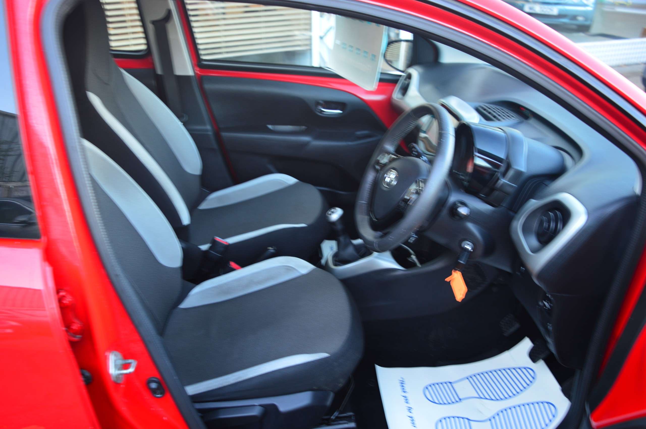 2015 TOYOTA AYGO 2015 TOYOTA AYGO
