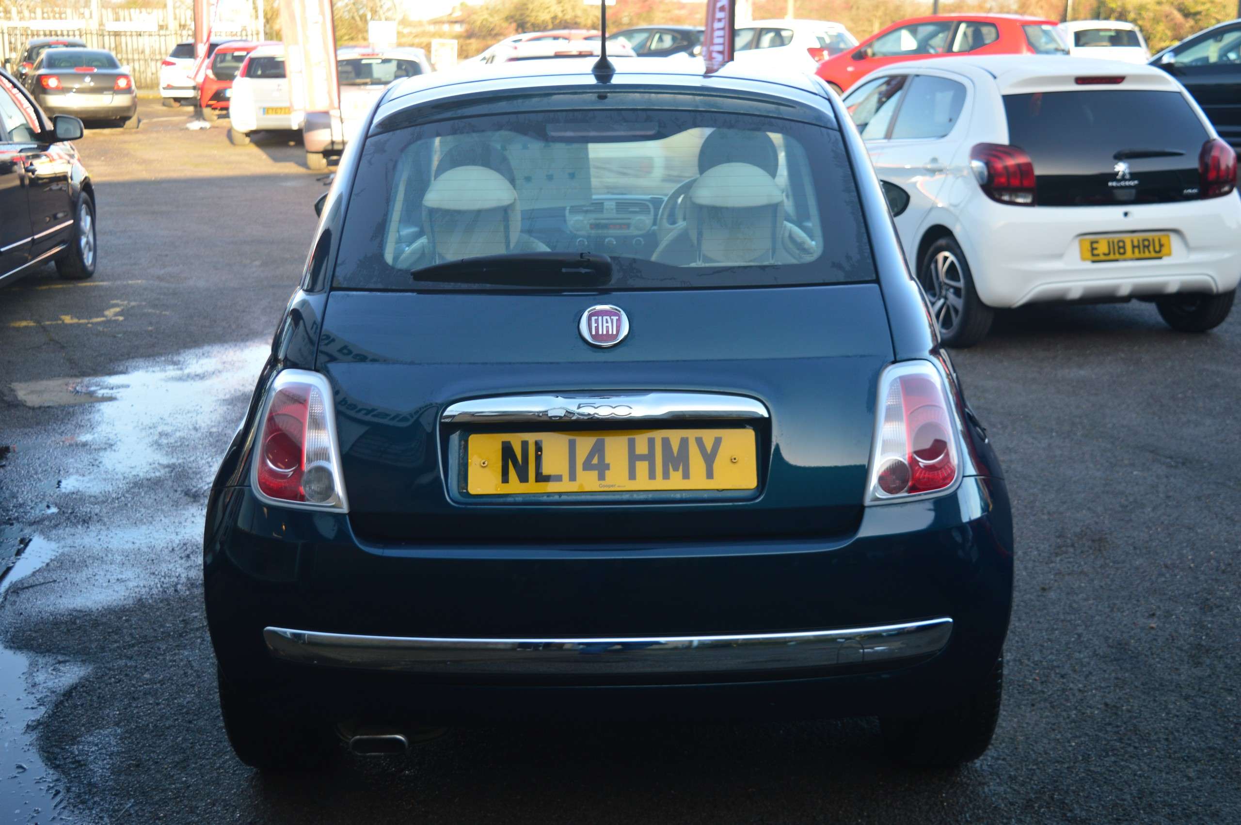 A 2014 FIAT 500 1.2 Lounge Hatchback 3dr Petrol Manual Euro 6 (s/s) (69 bhp) A 2014 FIAT 500 1.2 Lounge Hatchback 3dr Petrol Manual Euro 6 (s/s) (69 bhp)