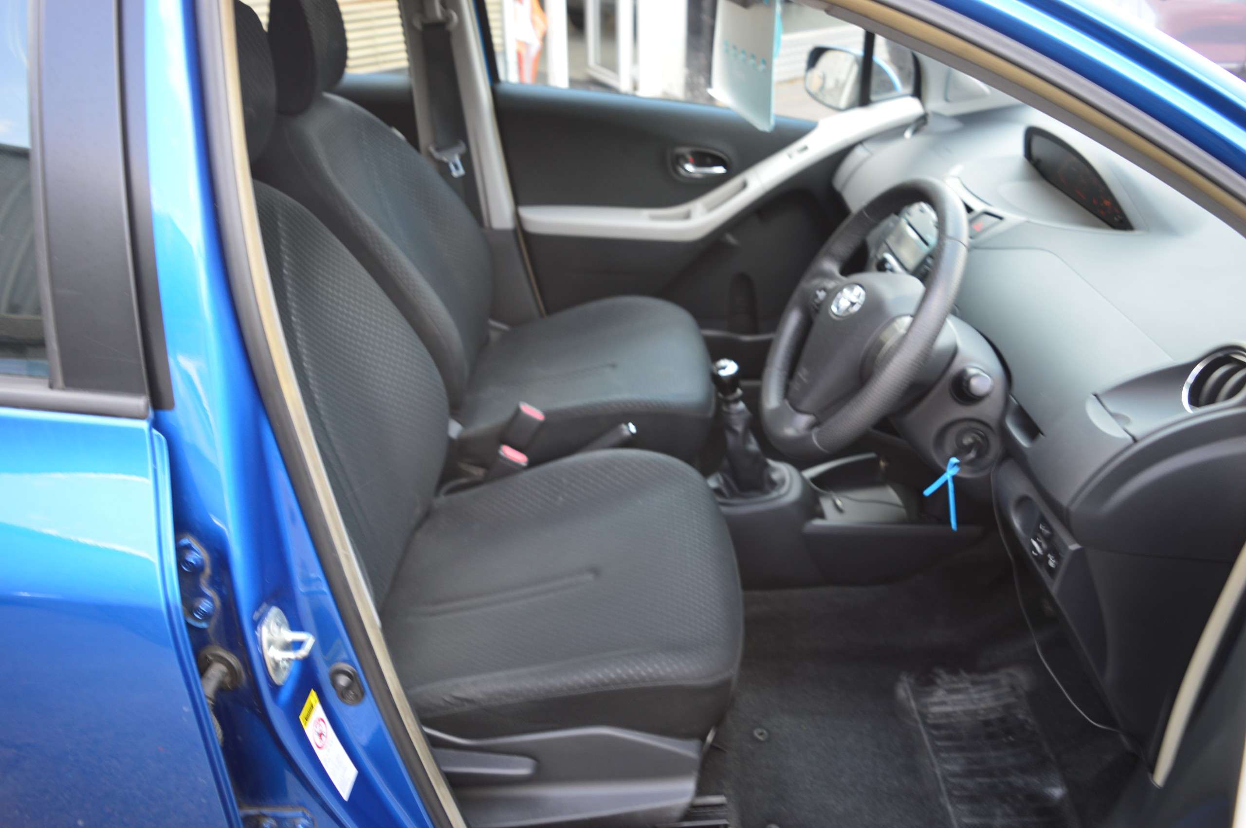2010 TOYOTA YARIS 2010 TOYOTA YARIS