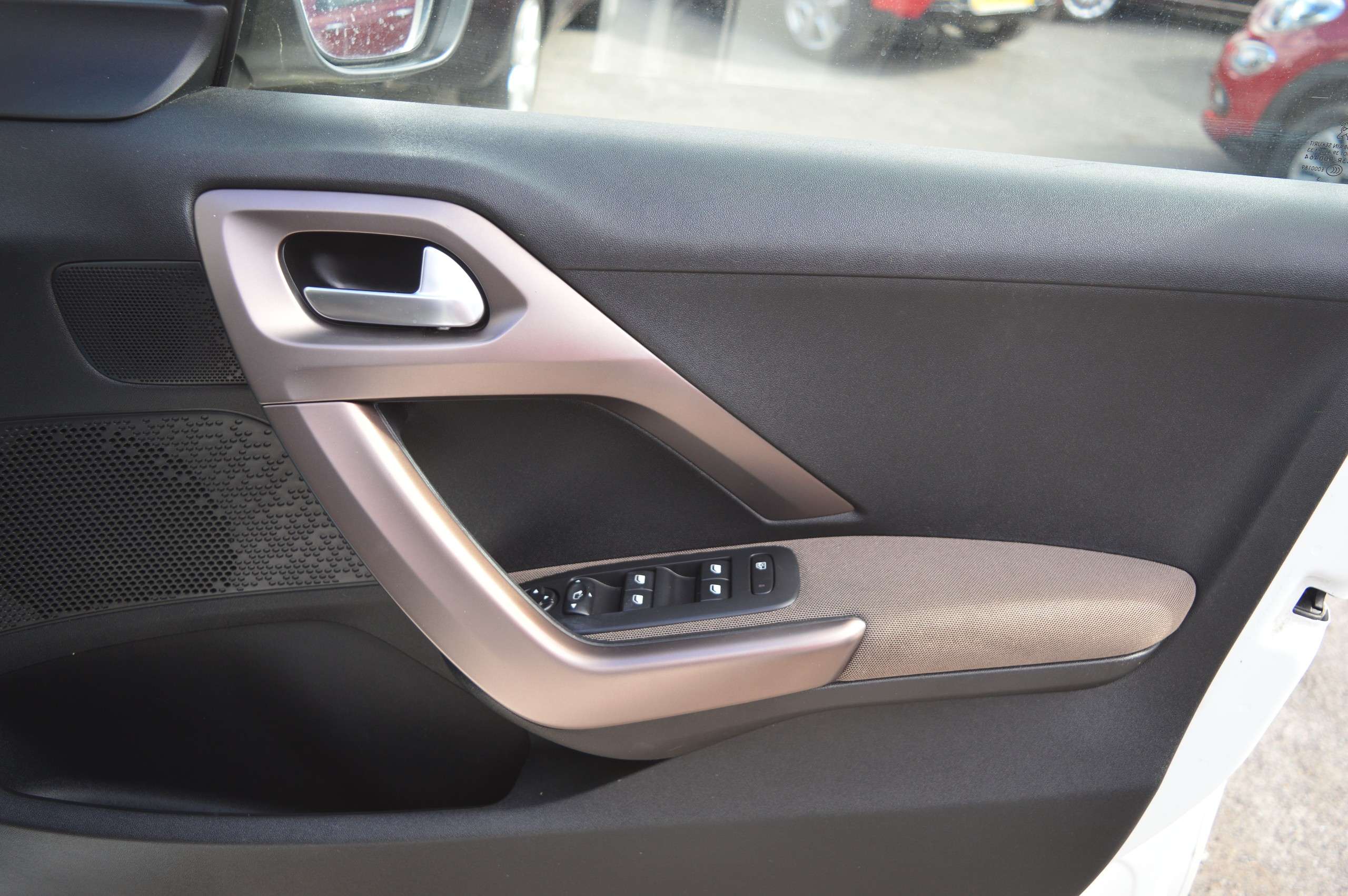 2013 PEUGEOT 2008 2013 PEUGEOT 2008