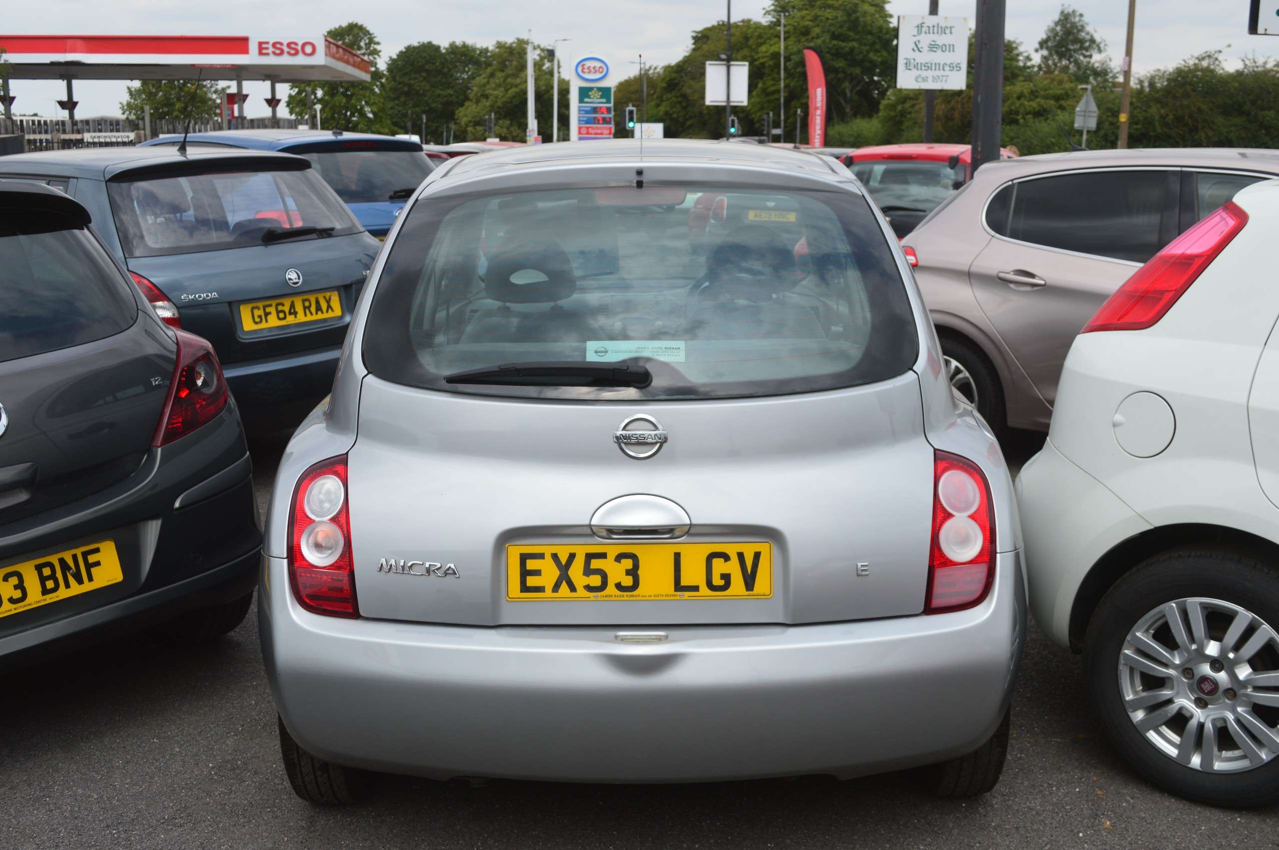 A 2003 NISSAN MICRA 1.0 E Hatchback 5dr Petrol Manual (141 g/km, 64 bhp) A 2003 NISSAN MICRA 1.0 E Hatchback 5dr Petrol Manual (141 g/km, 64 bhp)