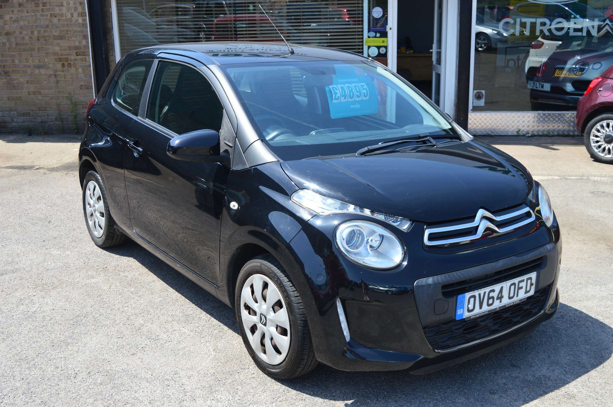 A 2014 CITROEN C1 1.0 VTi Feel Hatchback 3dr Petrol Manual Euro 5 (Euro 5) (68 ps) A 2014 CITROEN C1 1.0 VTi Feel Hatchback 3dr Petrol Manual Euro 5 (Euro 5) (68 ps)