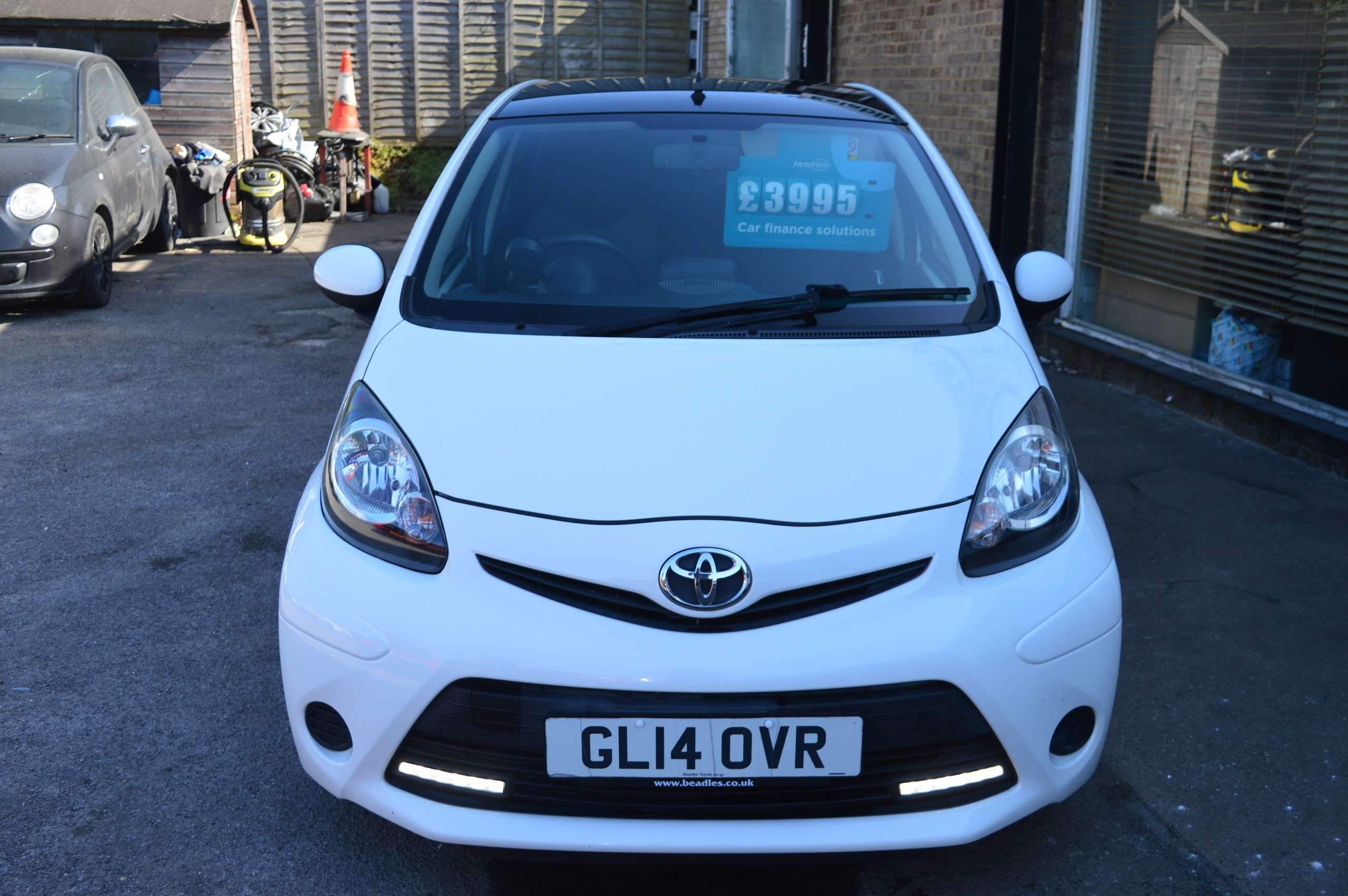 A 2014 TOYOTA AYGO 1.0 VVT-i Move Hatchback 5dr Petrol Manual Euro 5 (68 ps) A 2014 TOYOTA AYGO 1.0 VVT-i Move Hatchback 5dr Petrol Manual Euro 5 (68 ps)