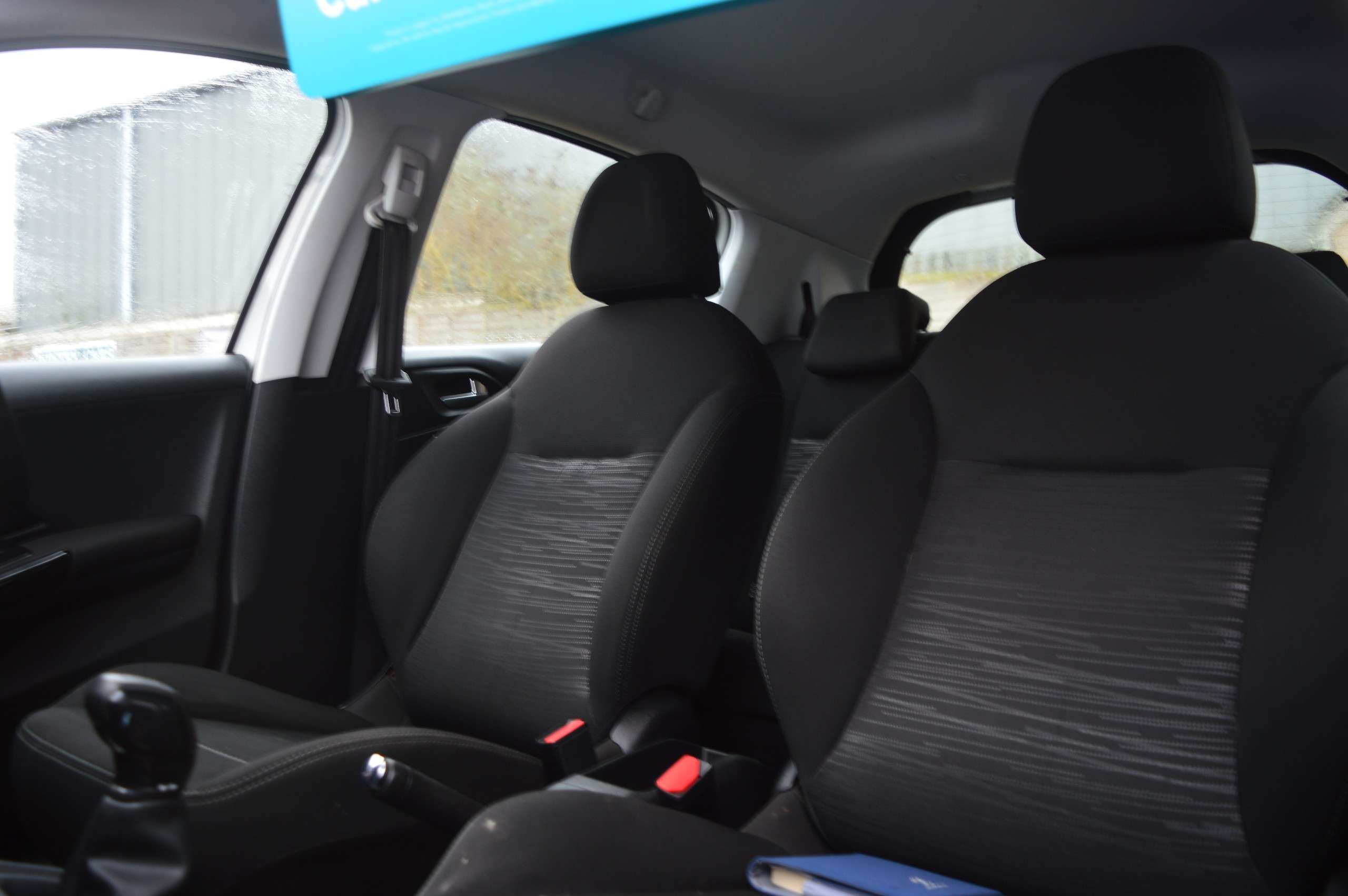 2015 PEUGEOT 208 2015 PEUGEOT 208