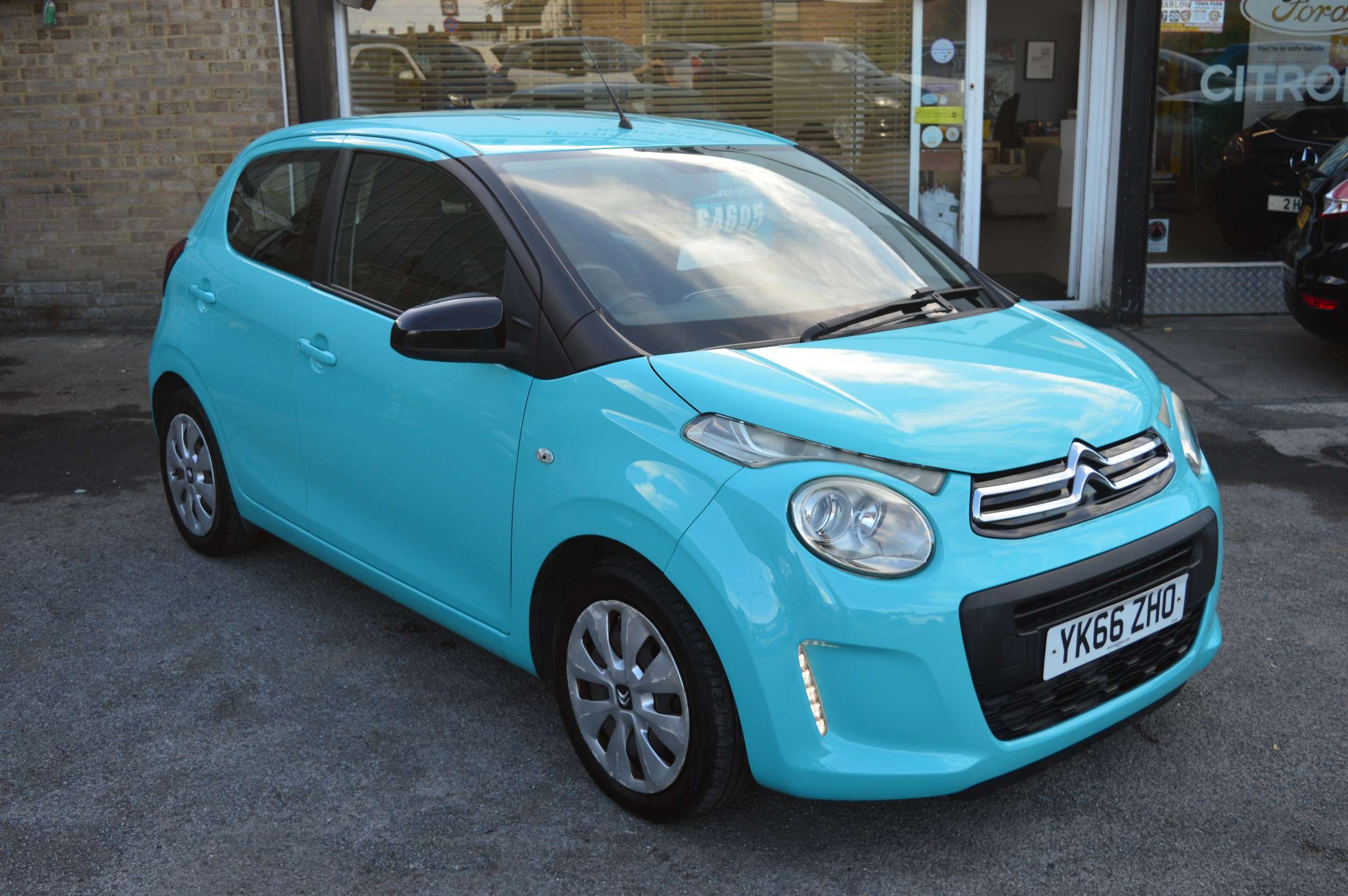 A 2016 CITROEN C1 1.2 PureTech Feel Hatchback 5dr Petrol Manual Euro 6 (82 ps) A 2016 CITROEN C1 1.2 PureTech Feel Hatchback 5dr Petrol Manual Euro 6 (82 ps)