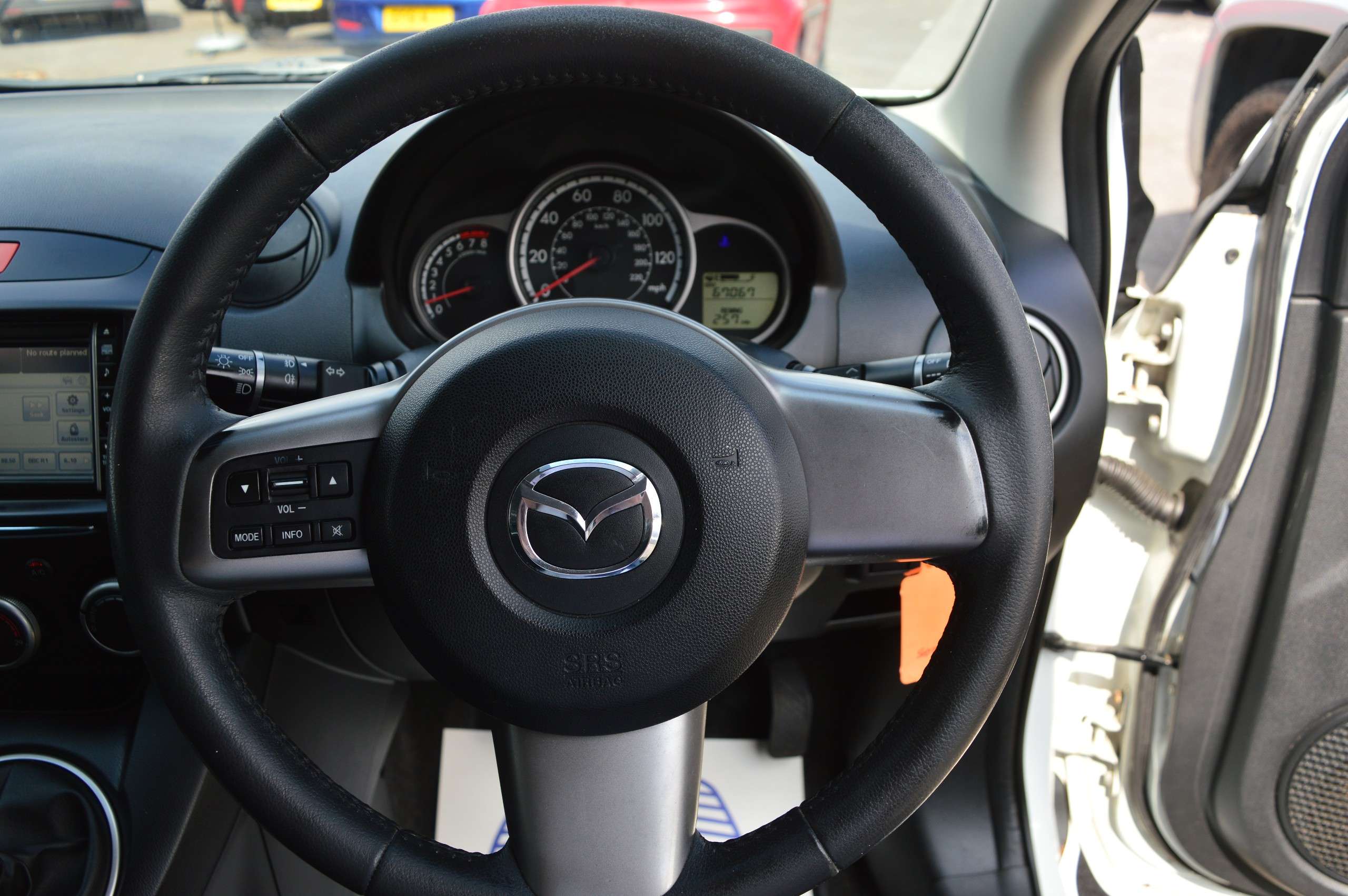A 2012 MAZDA MAZDA2 1.3 Venture Hatchback 5dr Petrol Manual Euro 5 (84 ps) A 2012 MAZDA MAZDA2 1.3 Venture Hatchback 5dr Petrol Manual Euro 5 (84 ps)