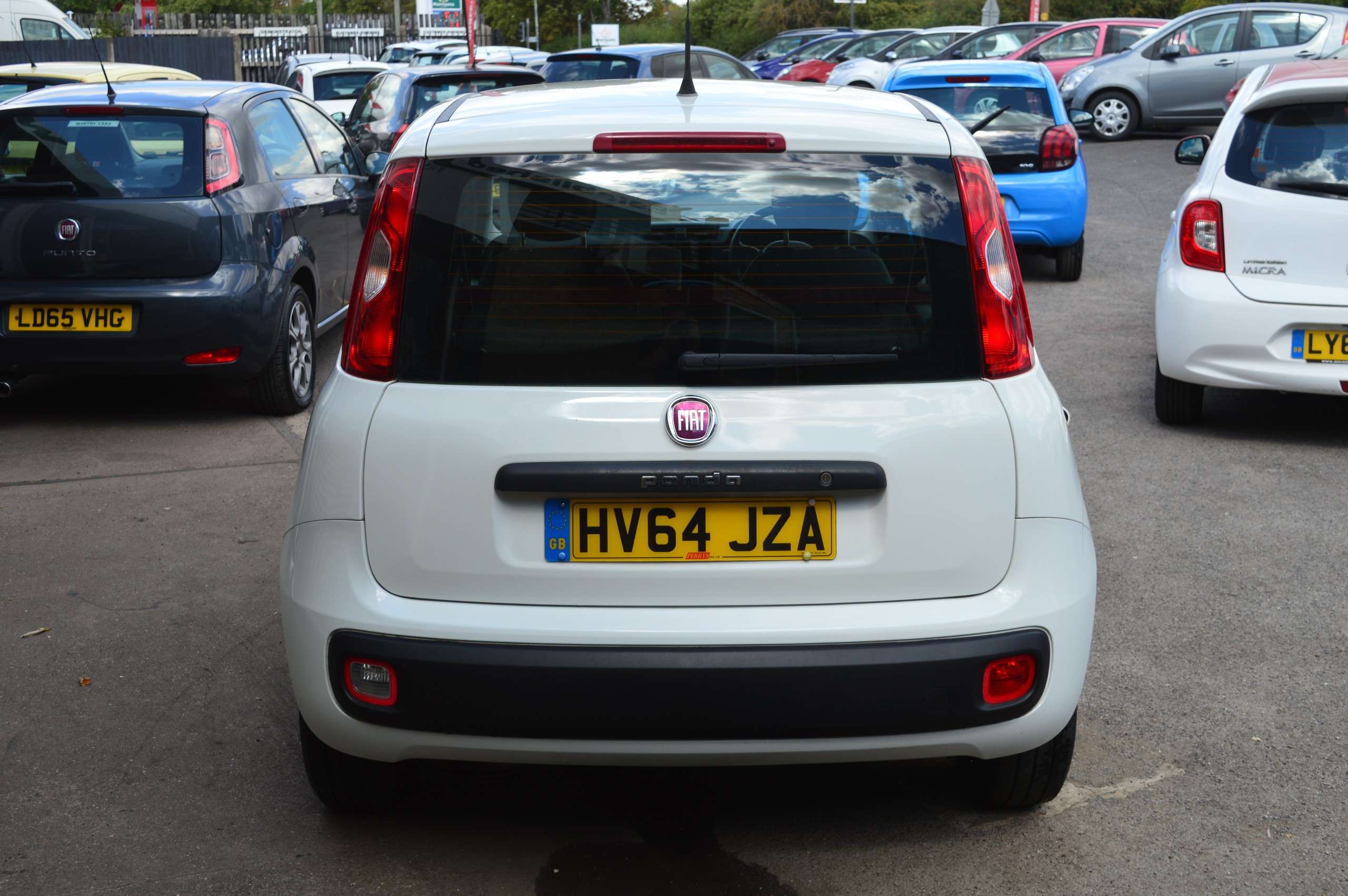 A 2014 FIAT PANDA 1.2 Pop Hatchback 5dr Petrol Manual Euro 6 (69 bhp) A 2014 FIAT PANDA 1.2 Pop Hatchback 5dr Petrol Manual Euro 6 (69 bhp)